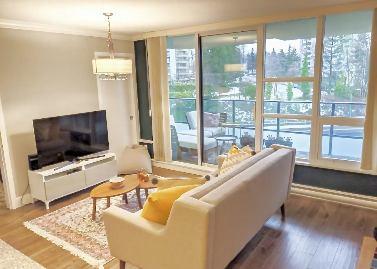 2200 Douglas Road #901