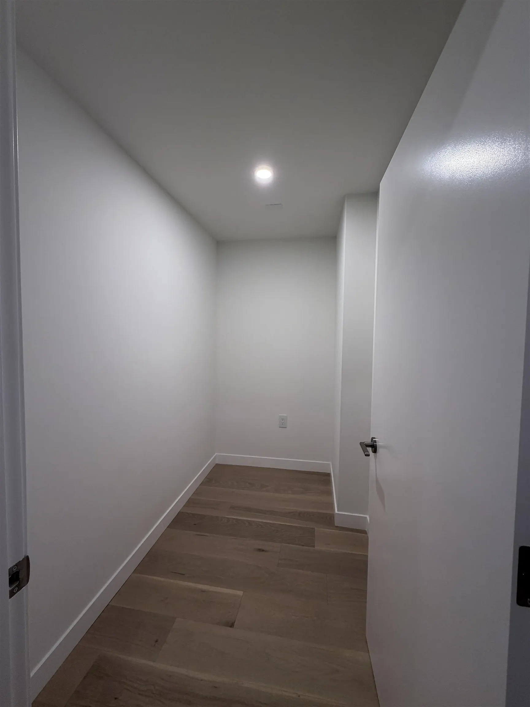 5212 Cambie Street #4xx