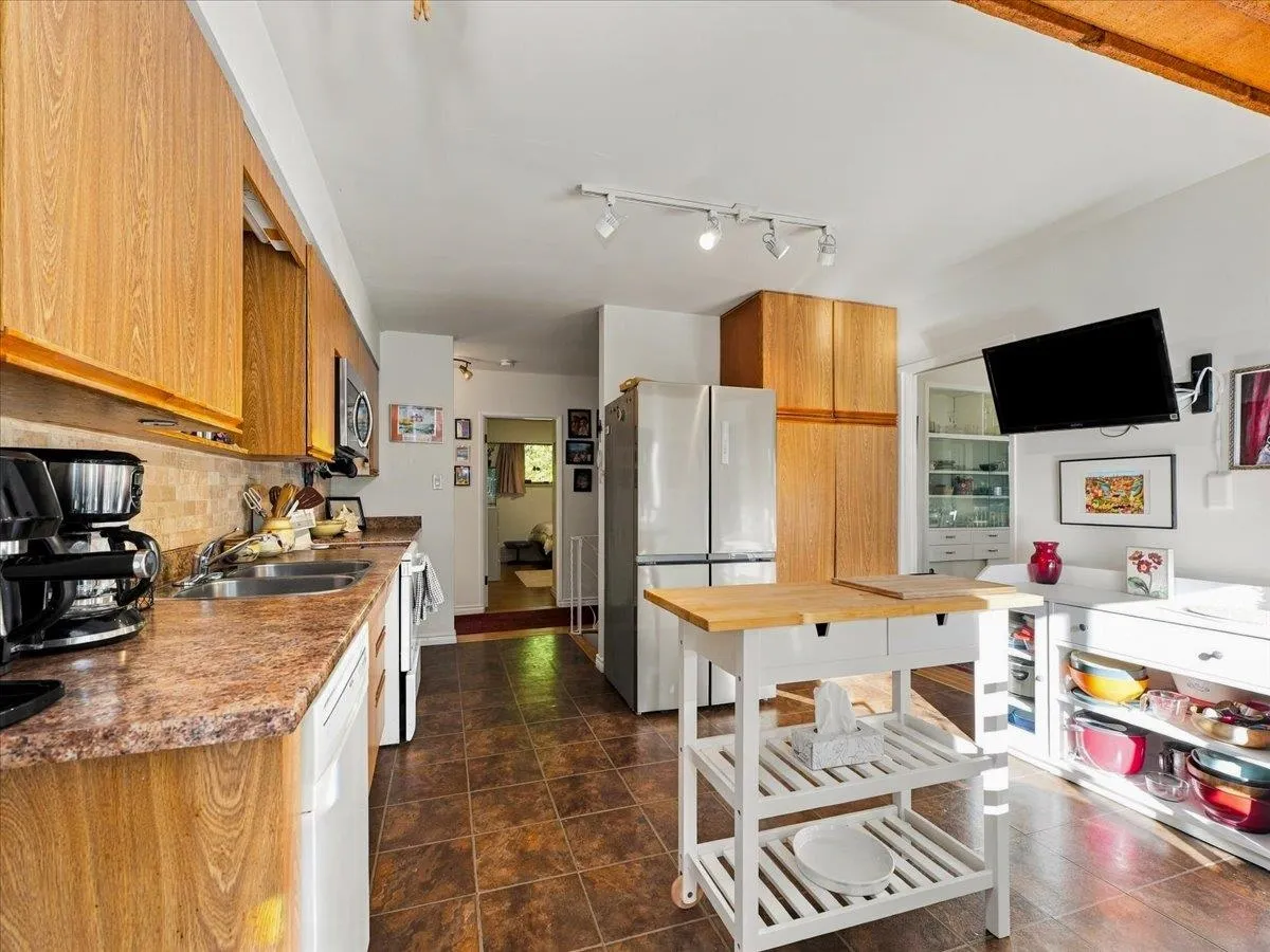 5340 Kew Road