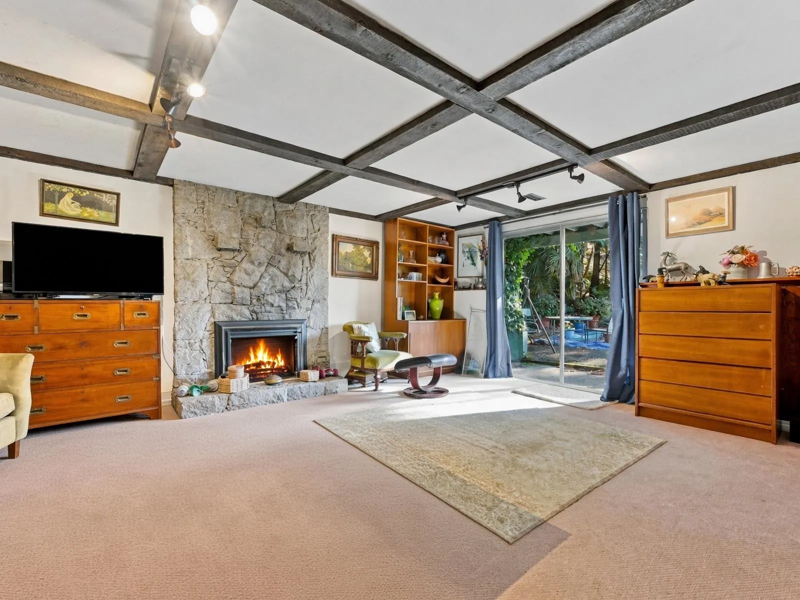 5340 Kew Road