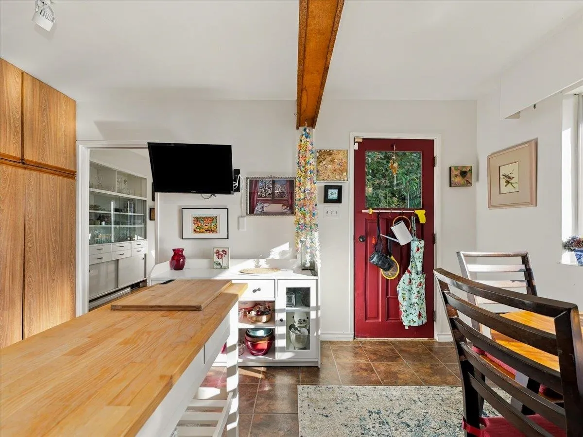 5340 Kew Road