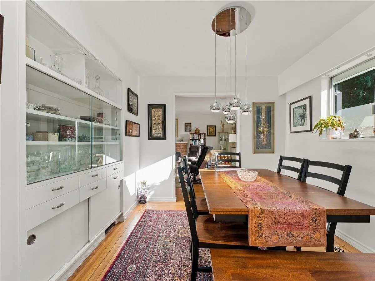 5340 Kew Road