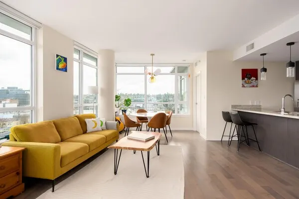 89 W 2nd Avenue #1201