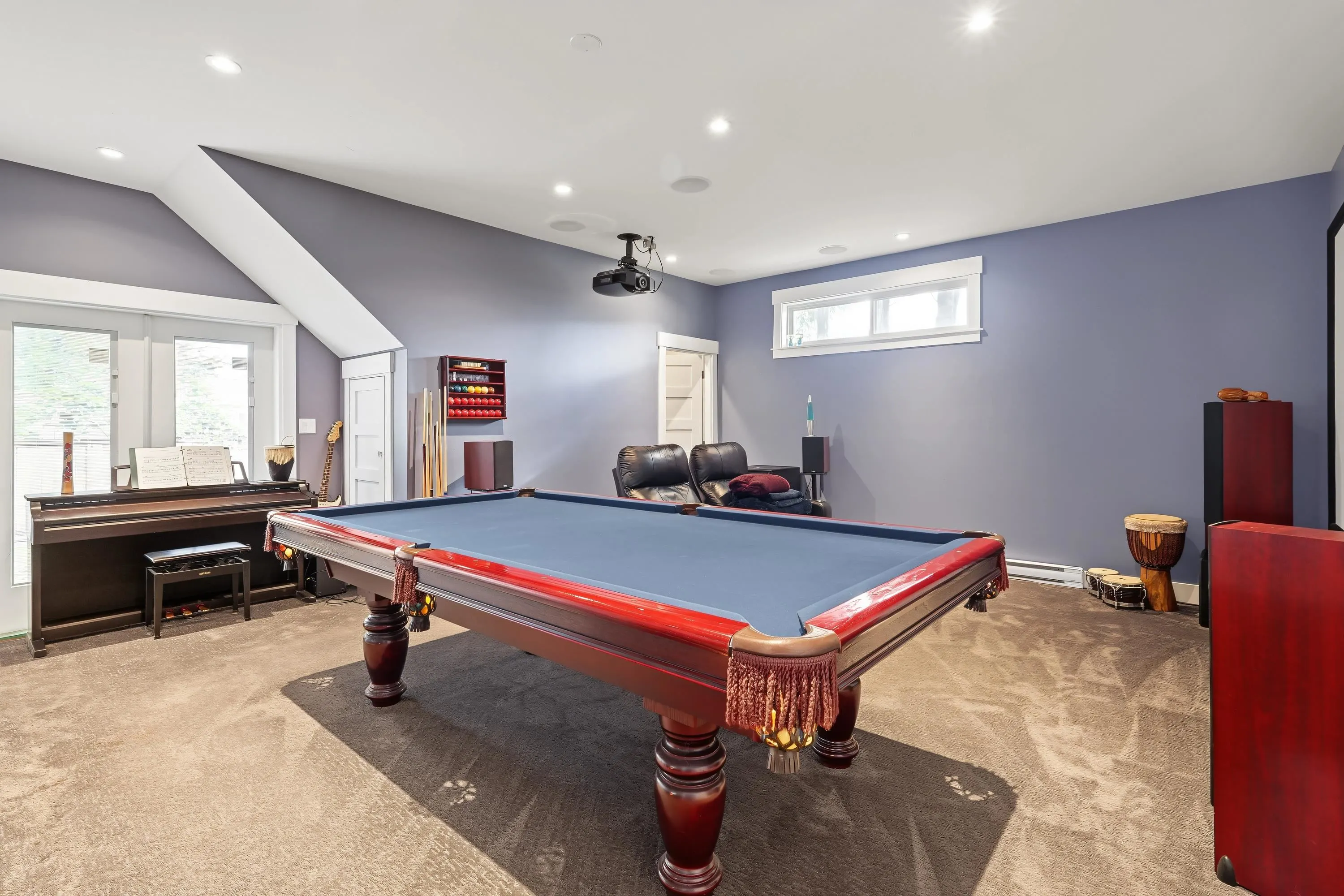4927 Cedar Crescent