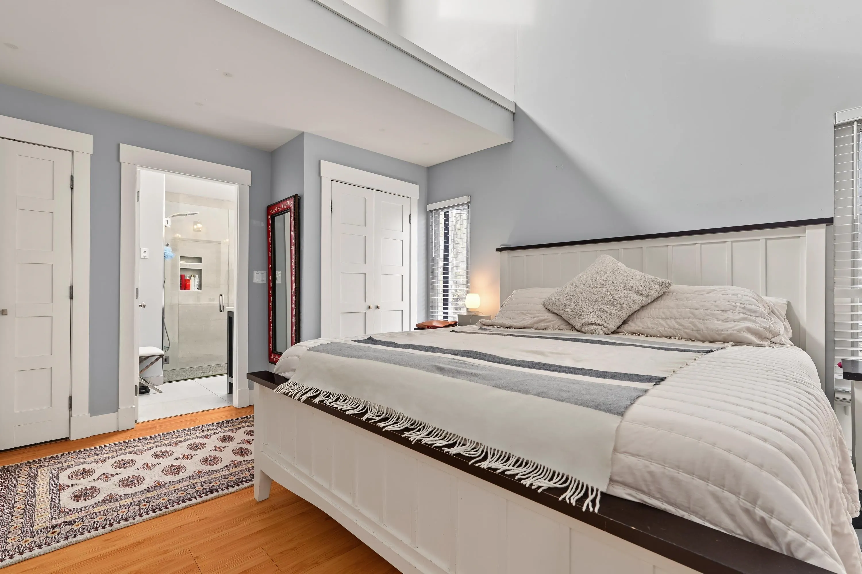 4927 Cedar Crescent