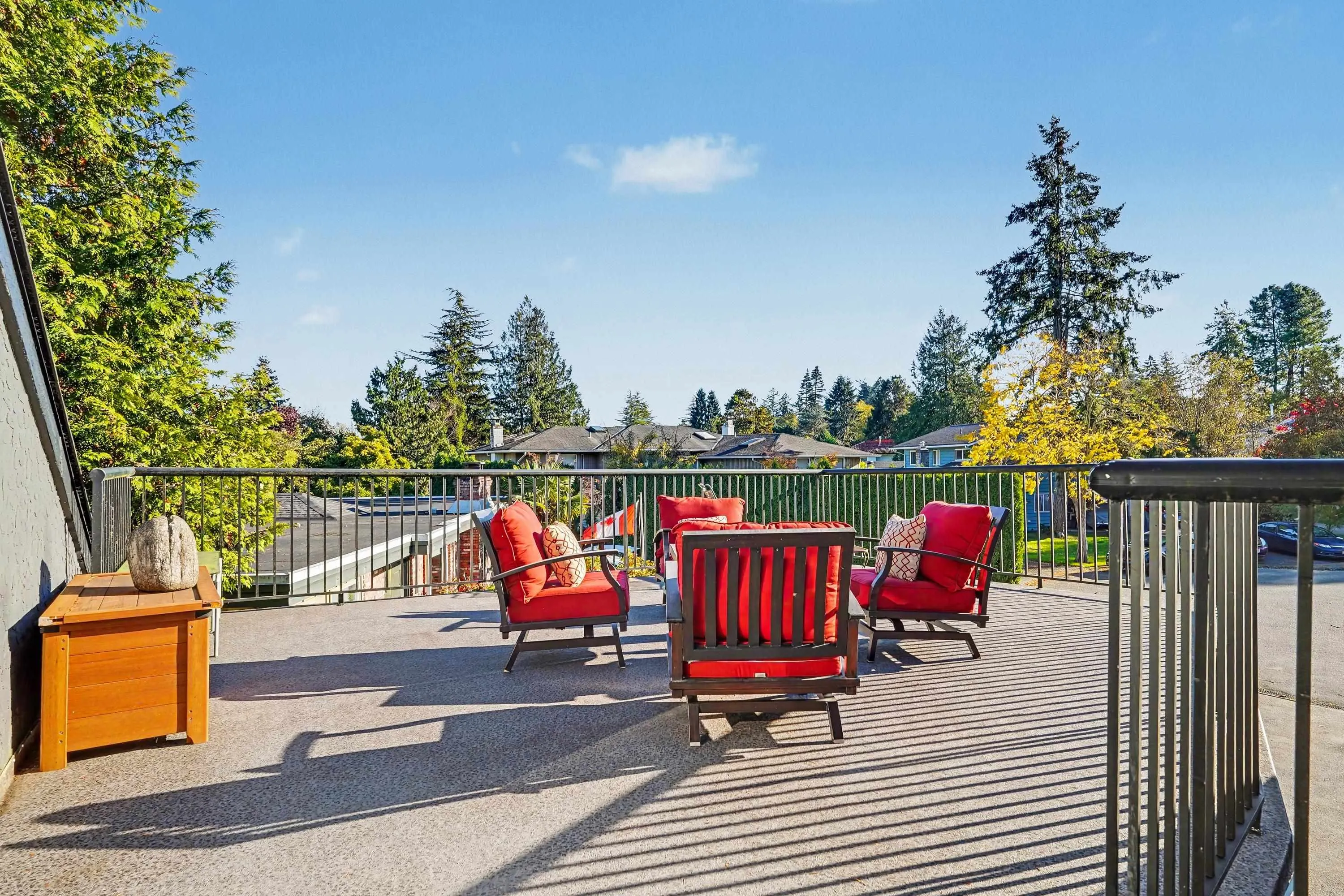 4927 Cedar Crescent