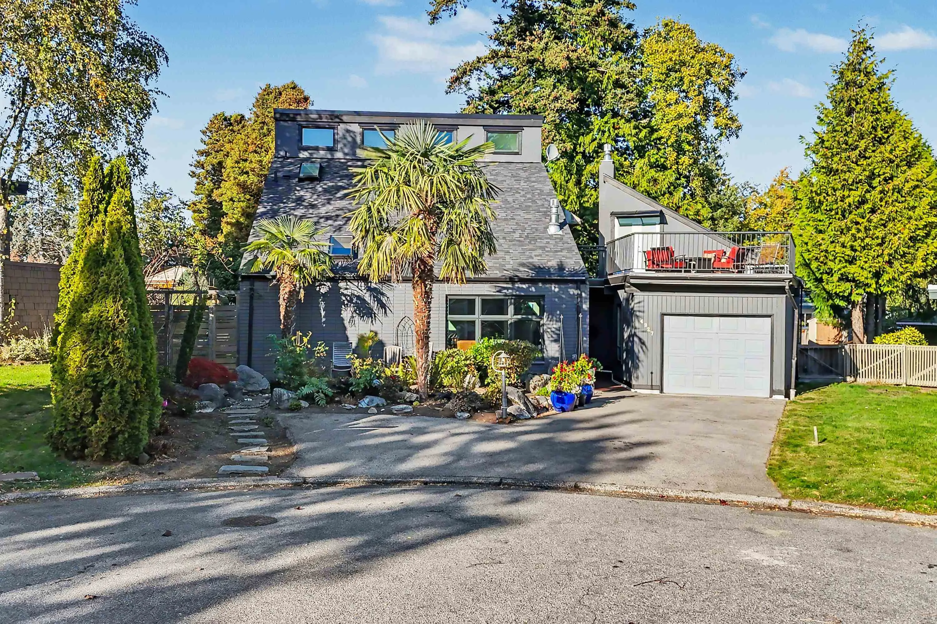 4927 Cedar Crescent