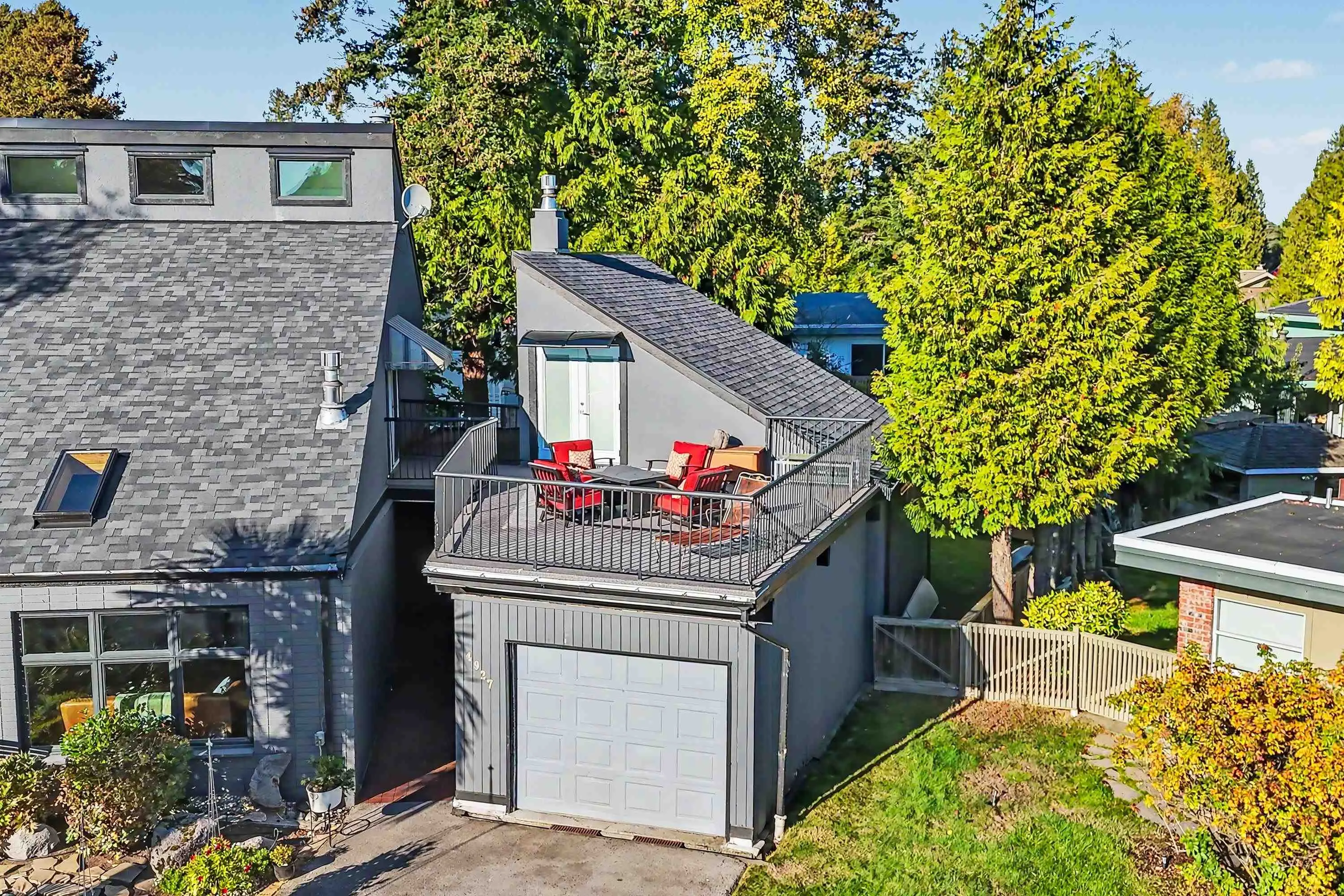 4927 Cedar Crescent