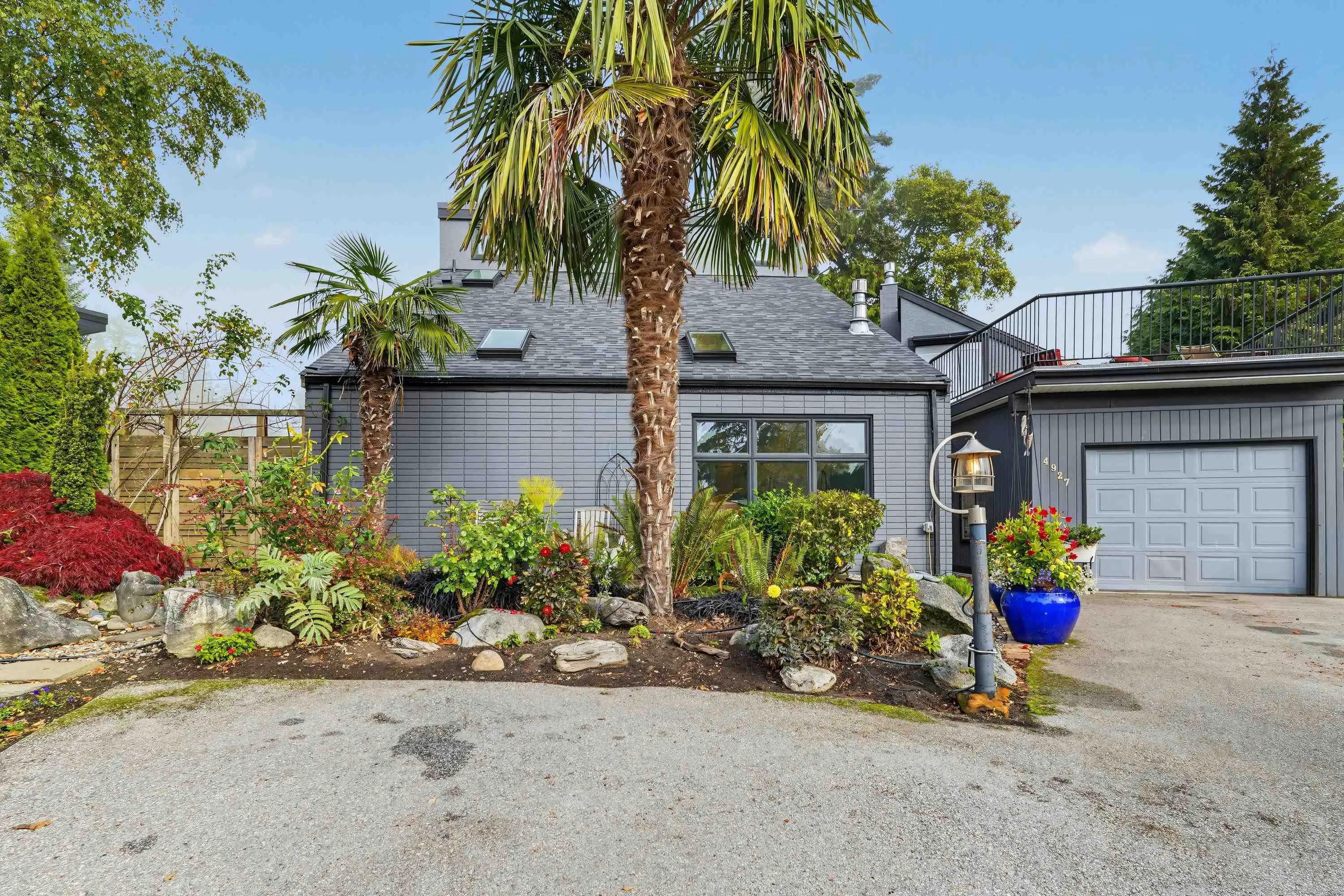 4927 Cedar Crescent