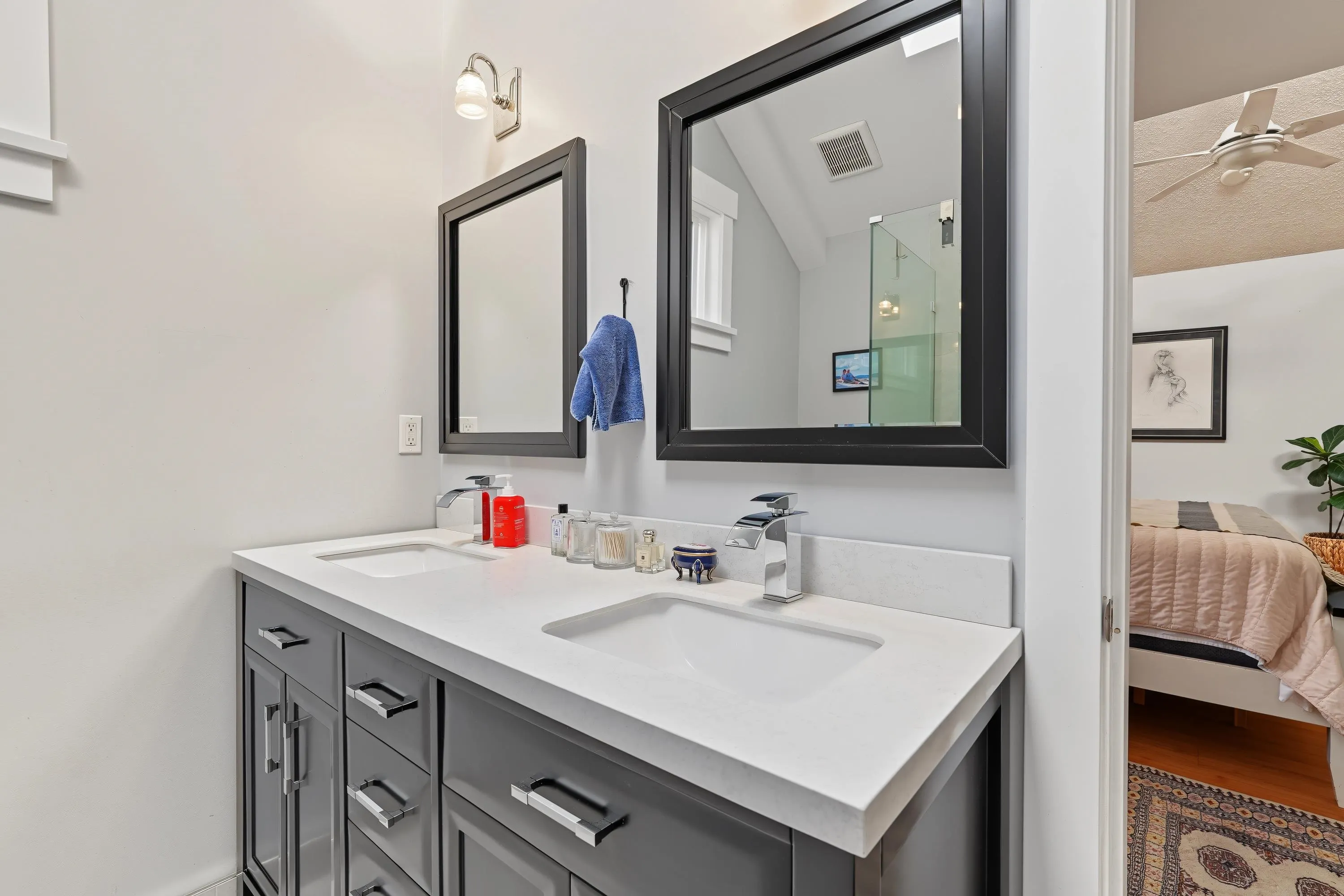 4927 Cedar Crescent