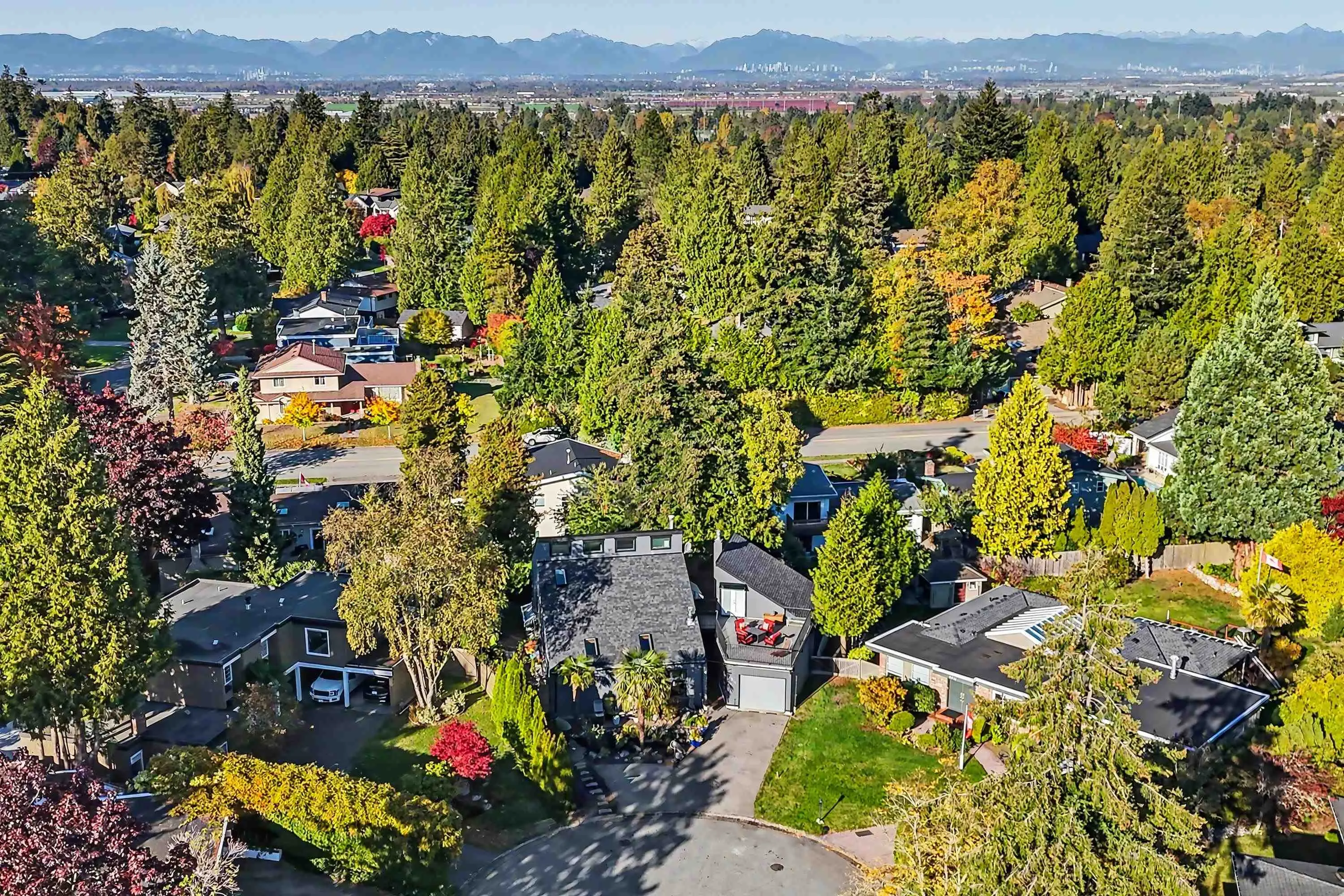 4927 Cedar Crescent