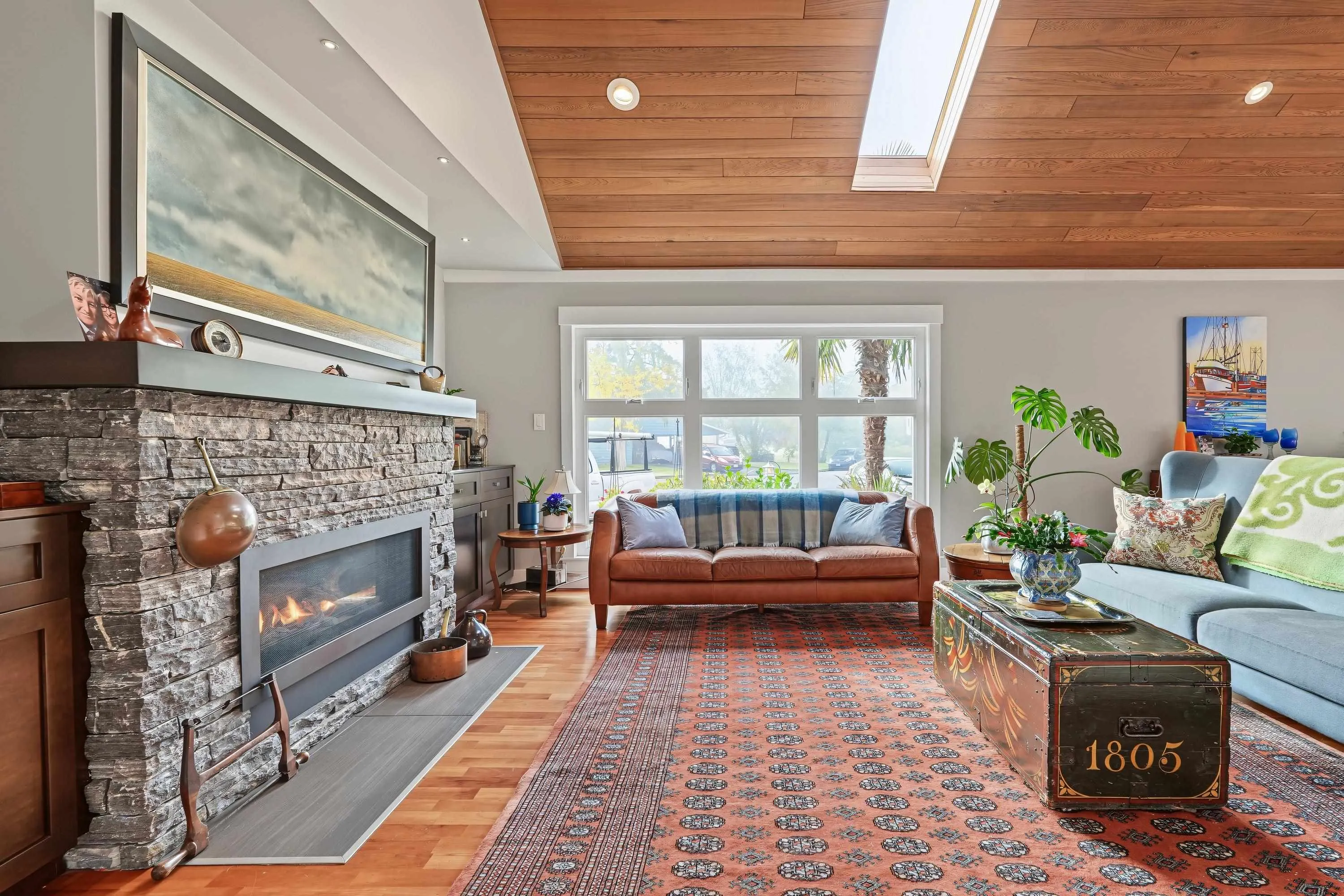 4927 Cedar Crescent