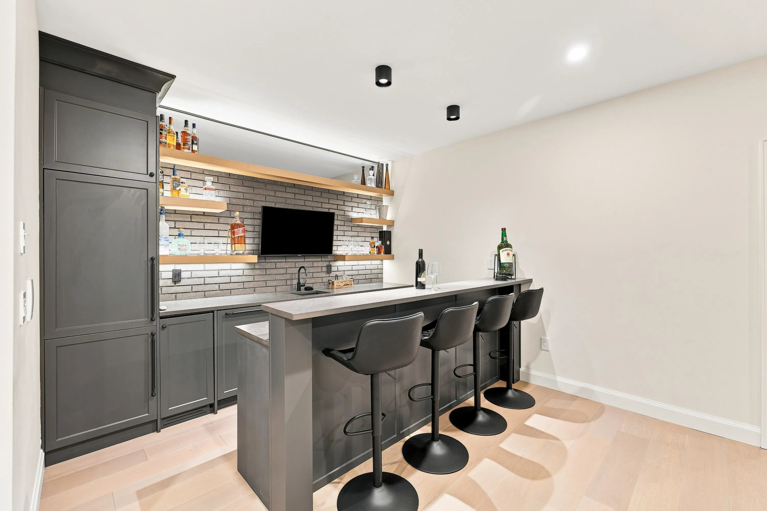 4509 Southridge Crescent