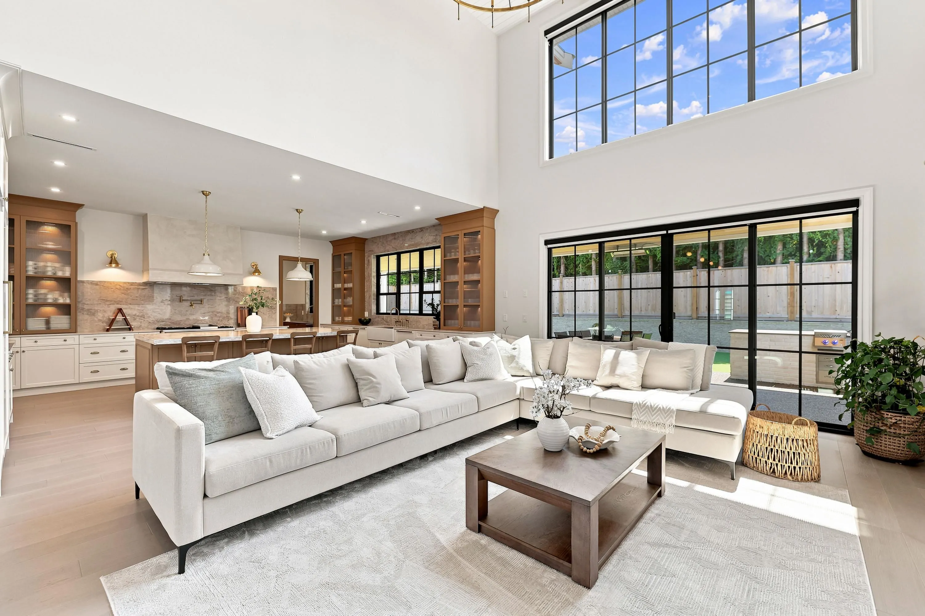 4509 Southridge Crescent