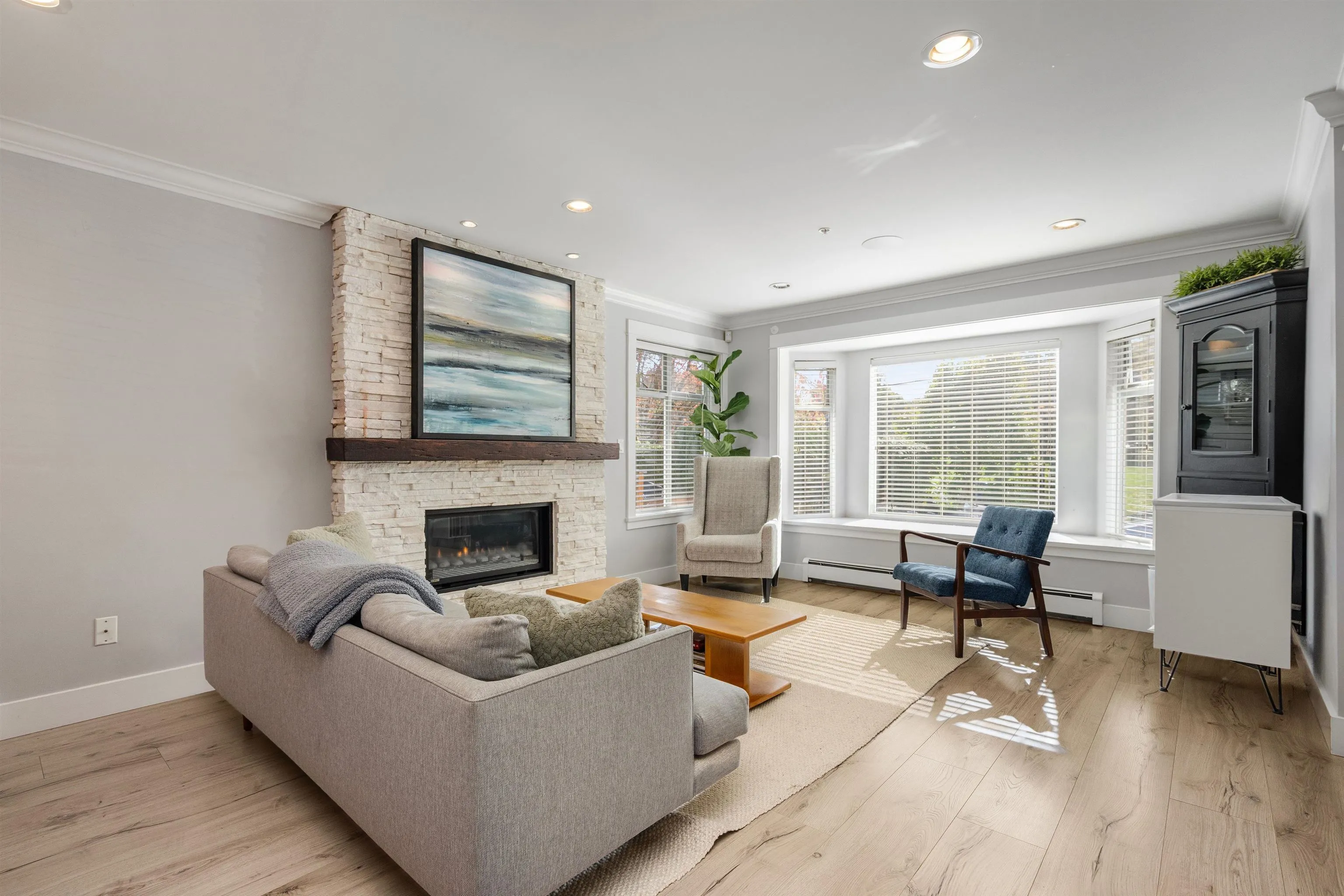 35 W 15th Avenue