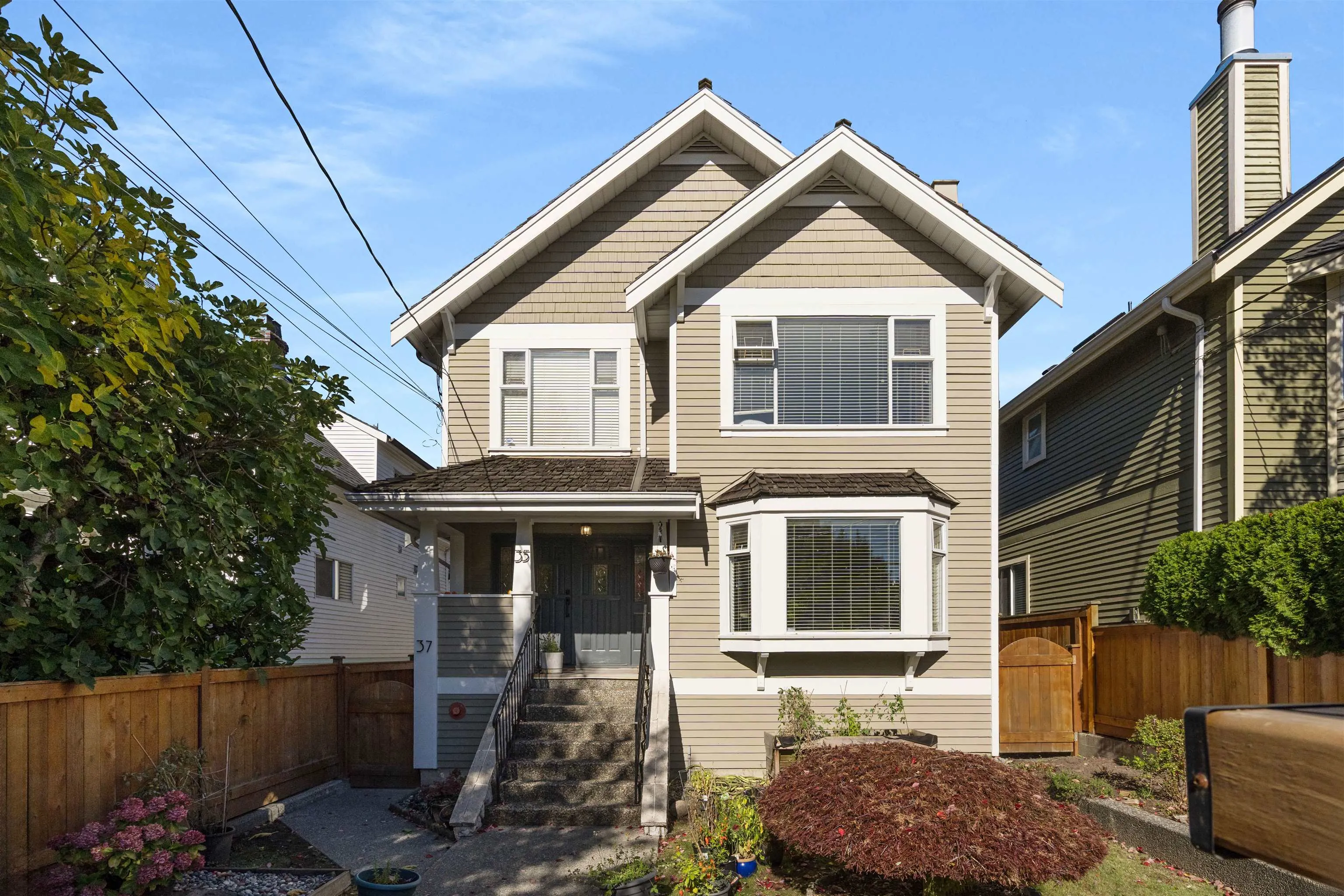 35 W 15th Avenue