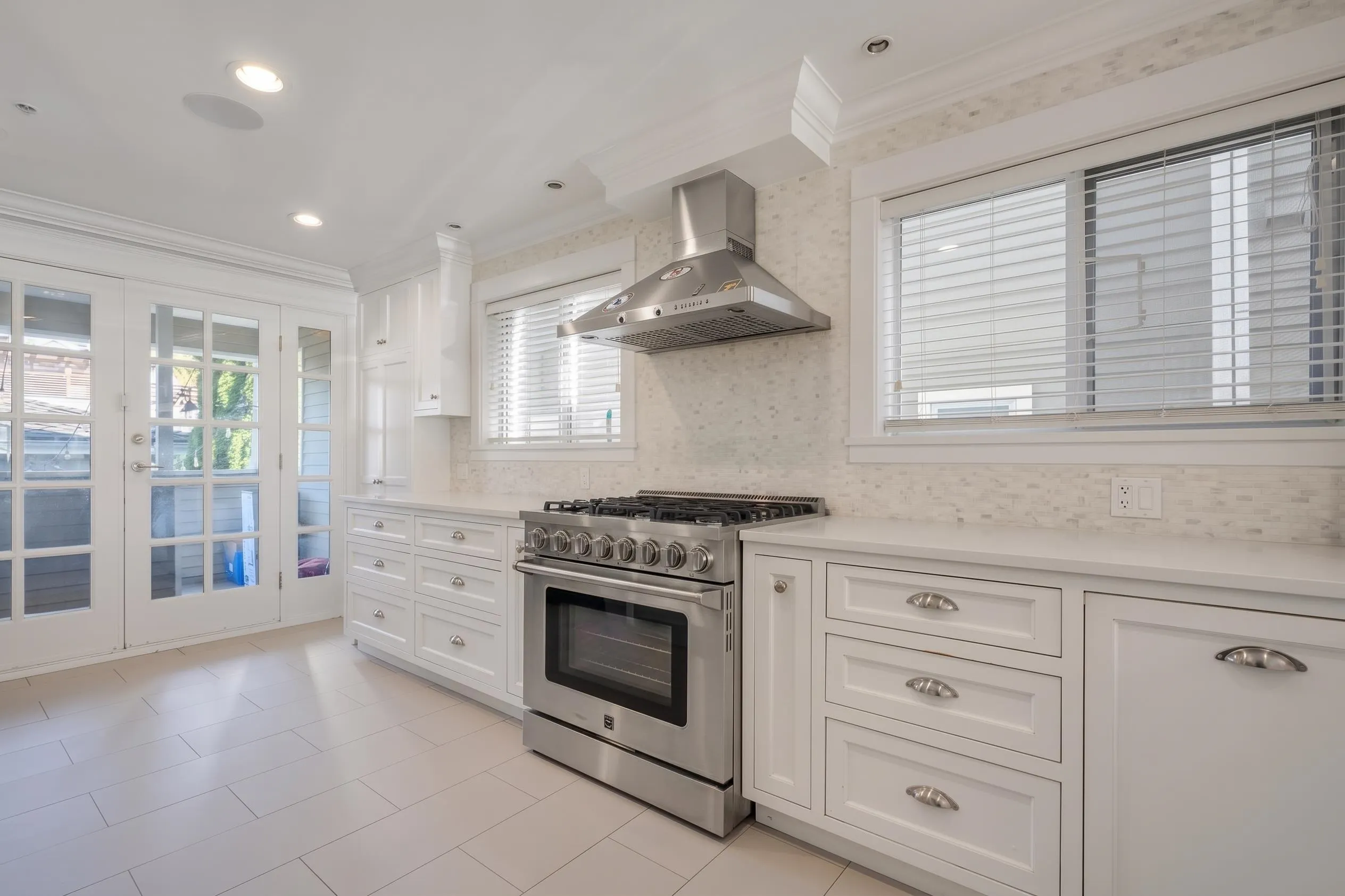 35 W 15th Avenue