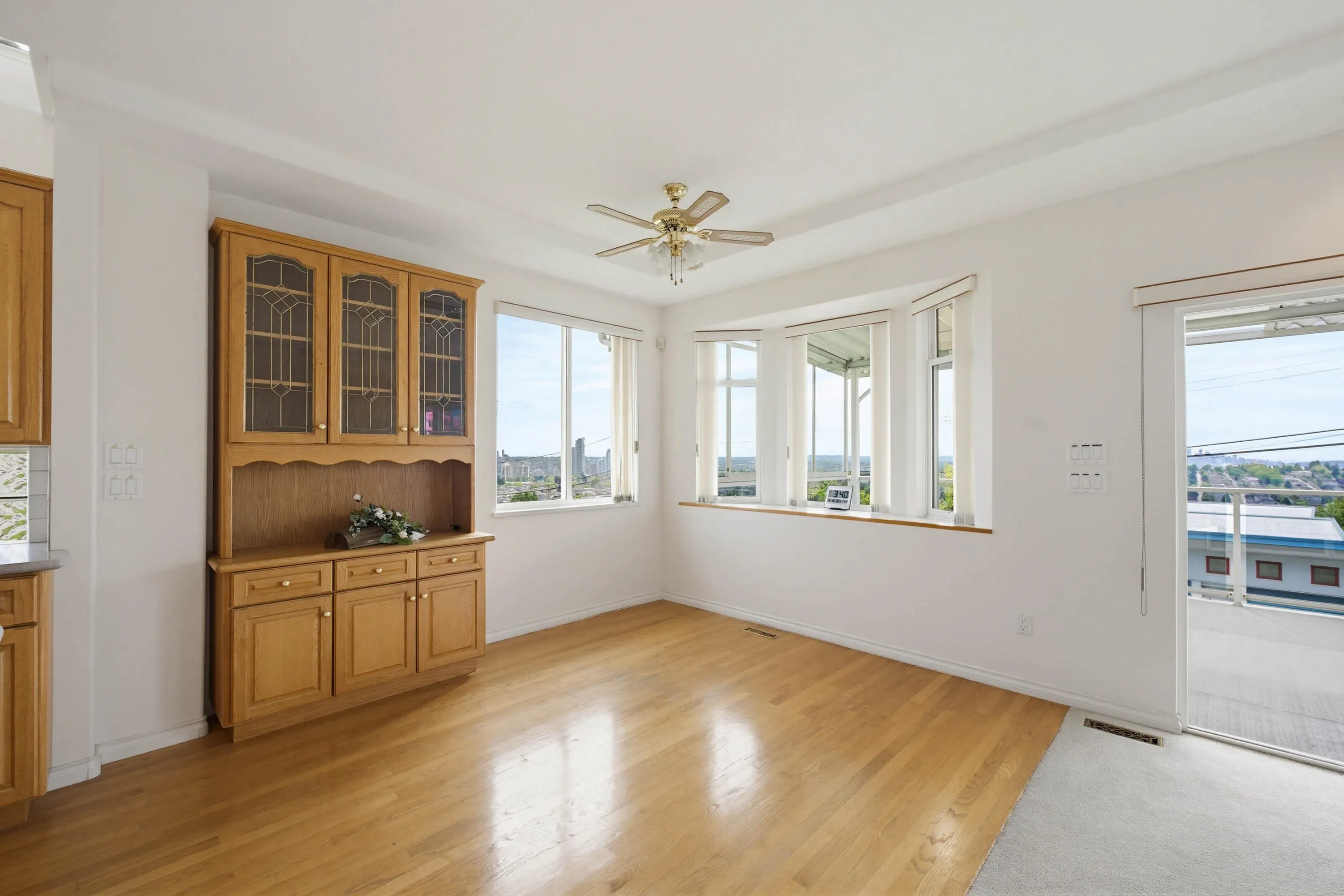 41 N Hythe Avenue