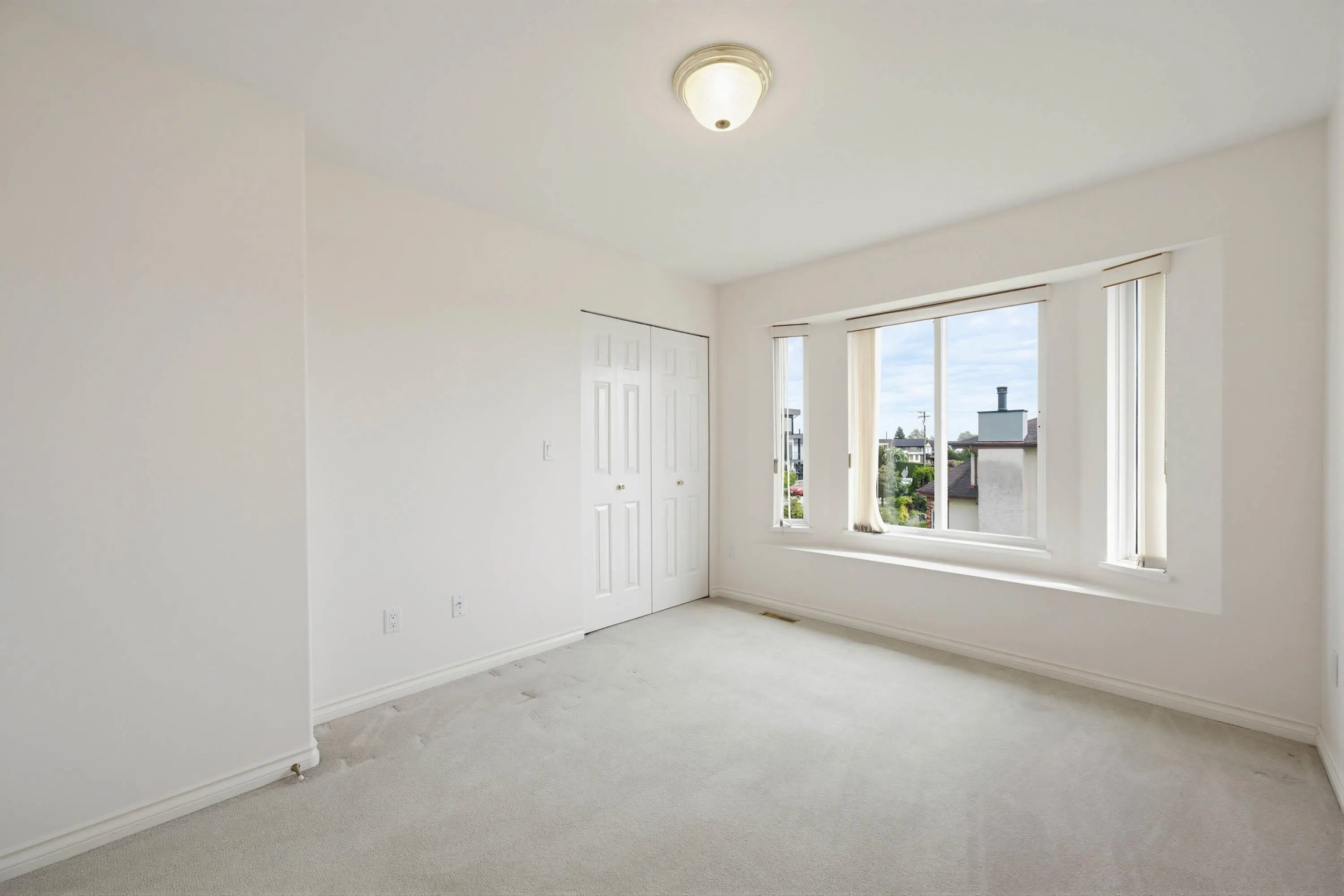 41 N Hythe Avenue