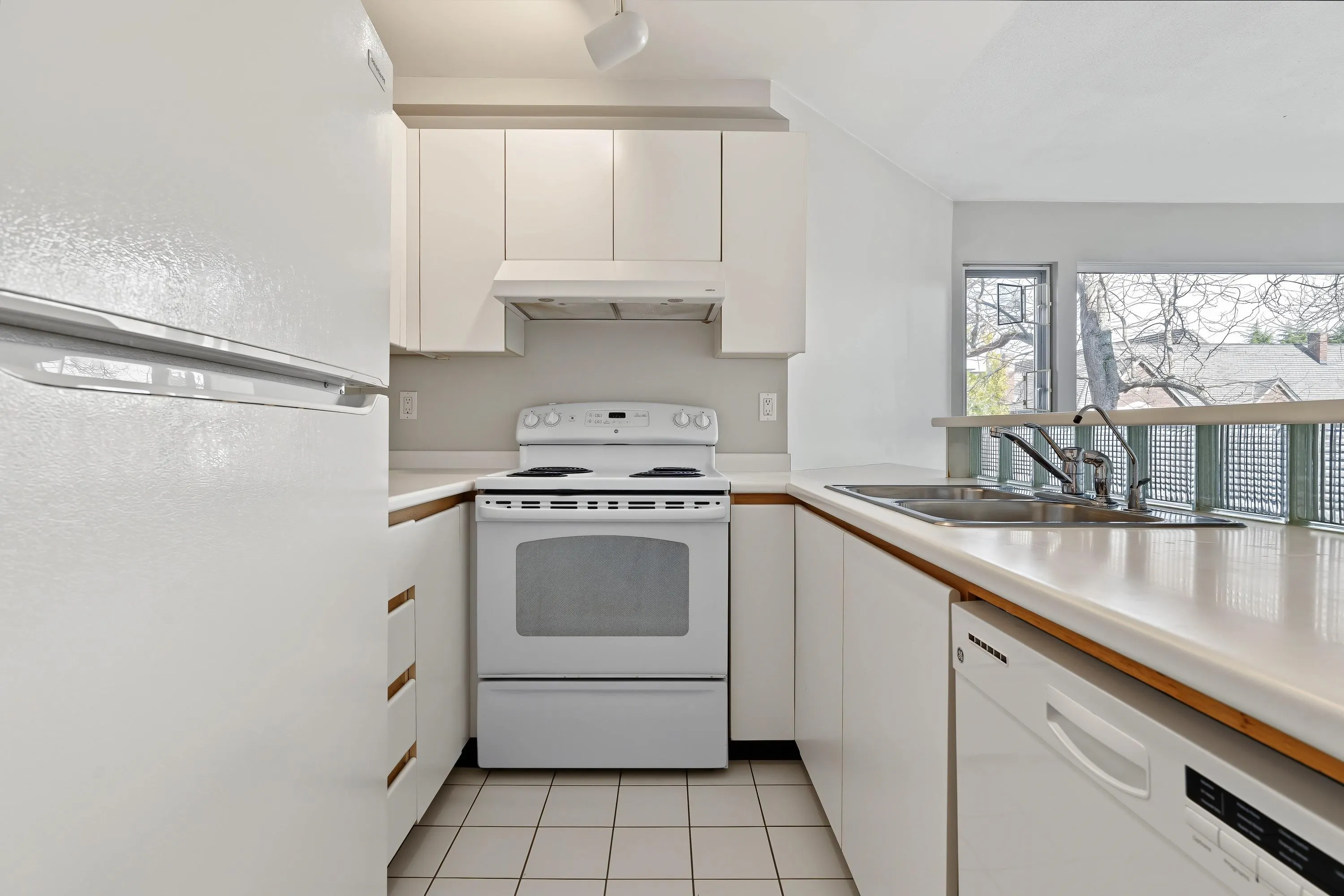 2020 W 8th Avenue #314