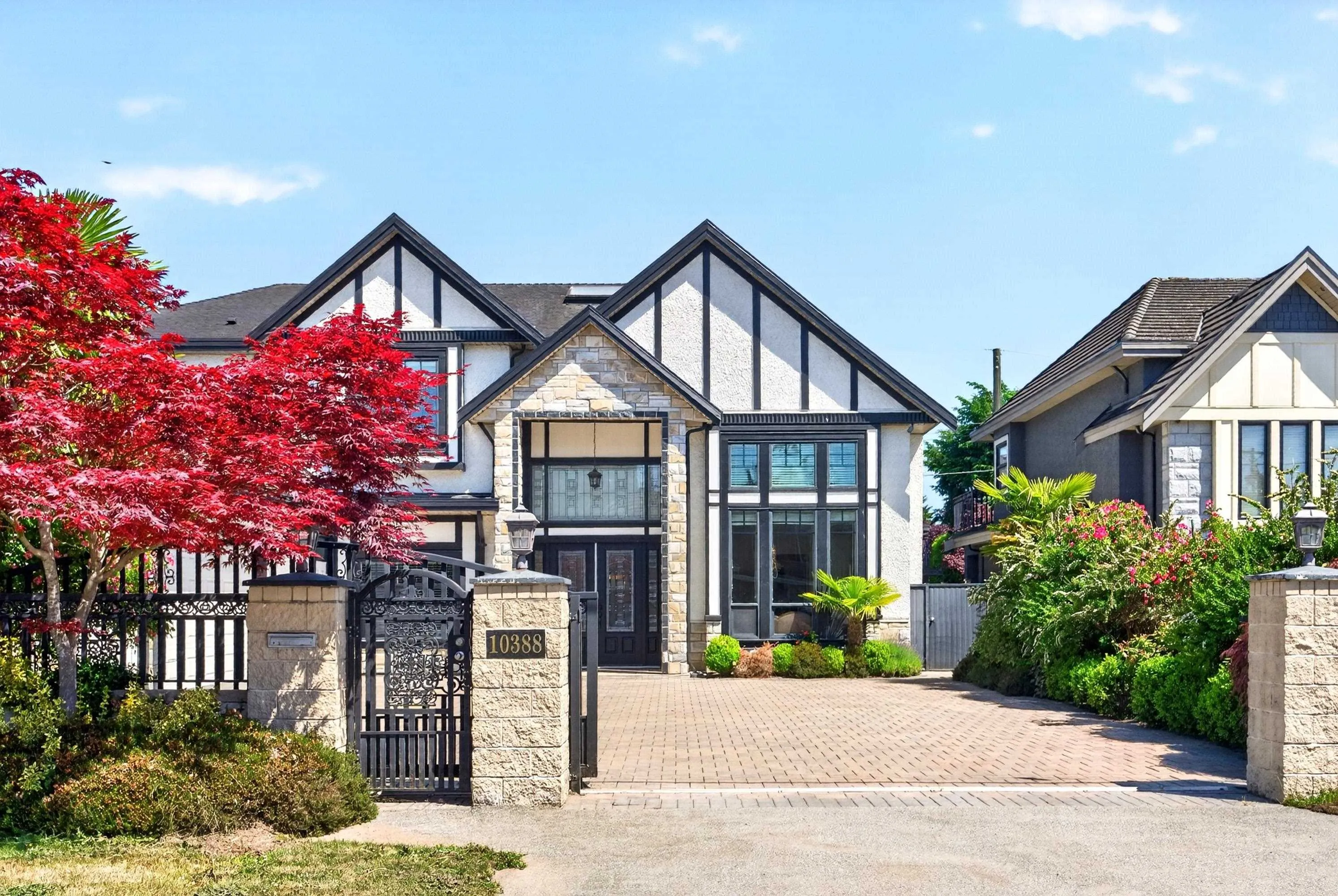 10388 Swinton Crescent
