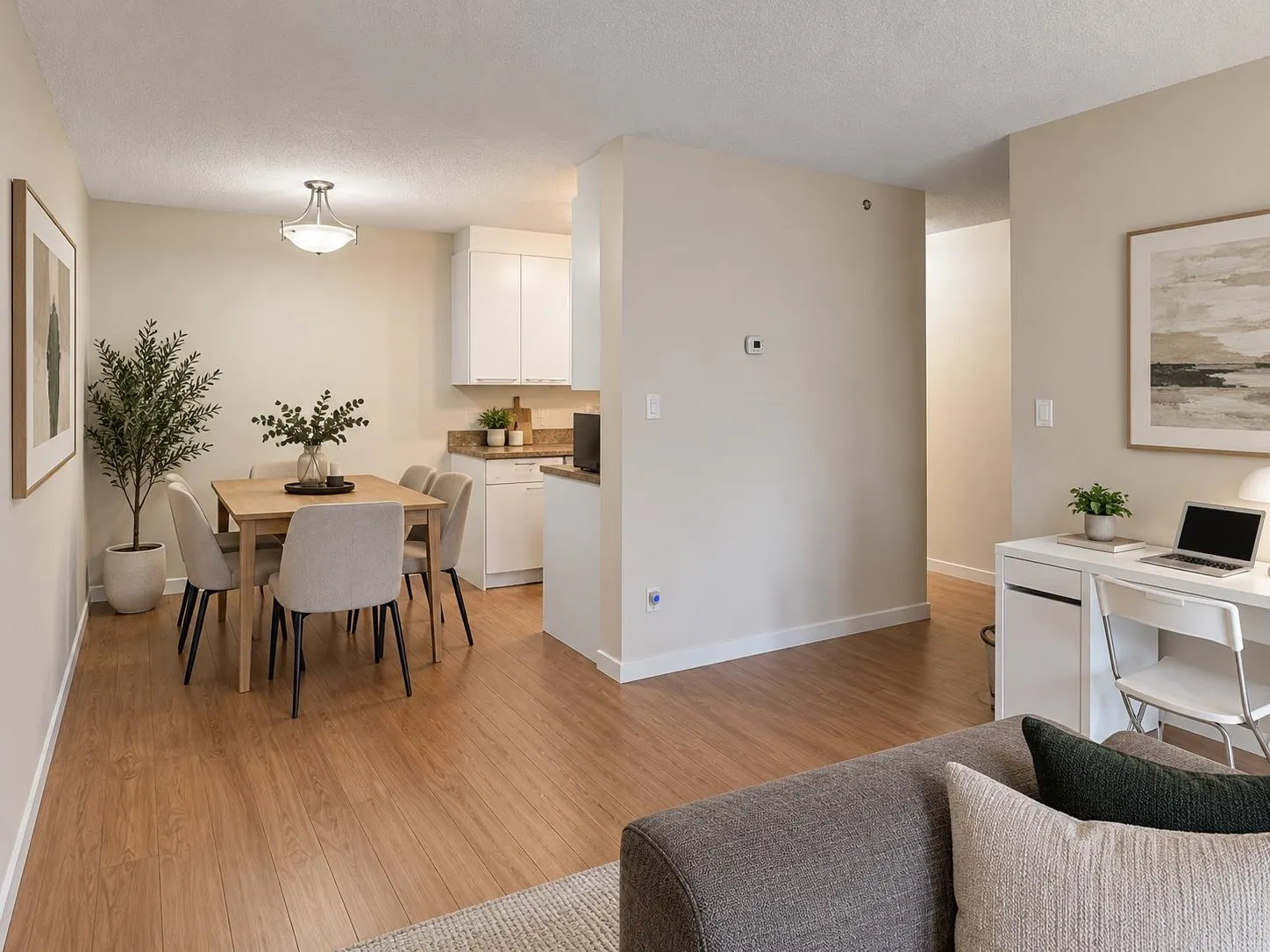 211 W 3rd Street #206