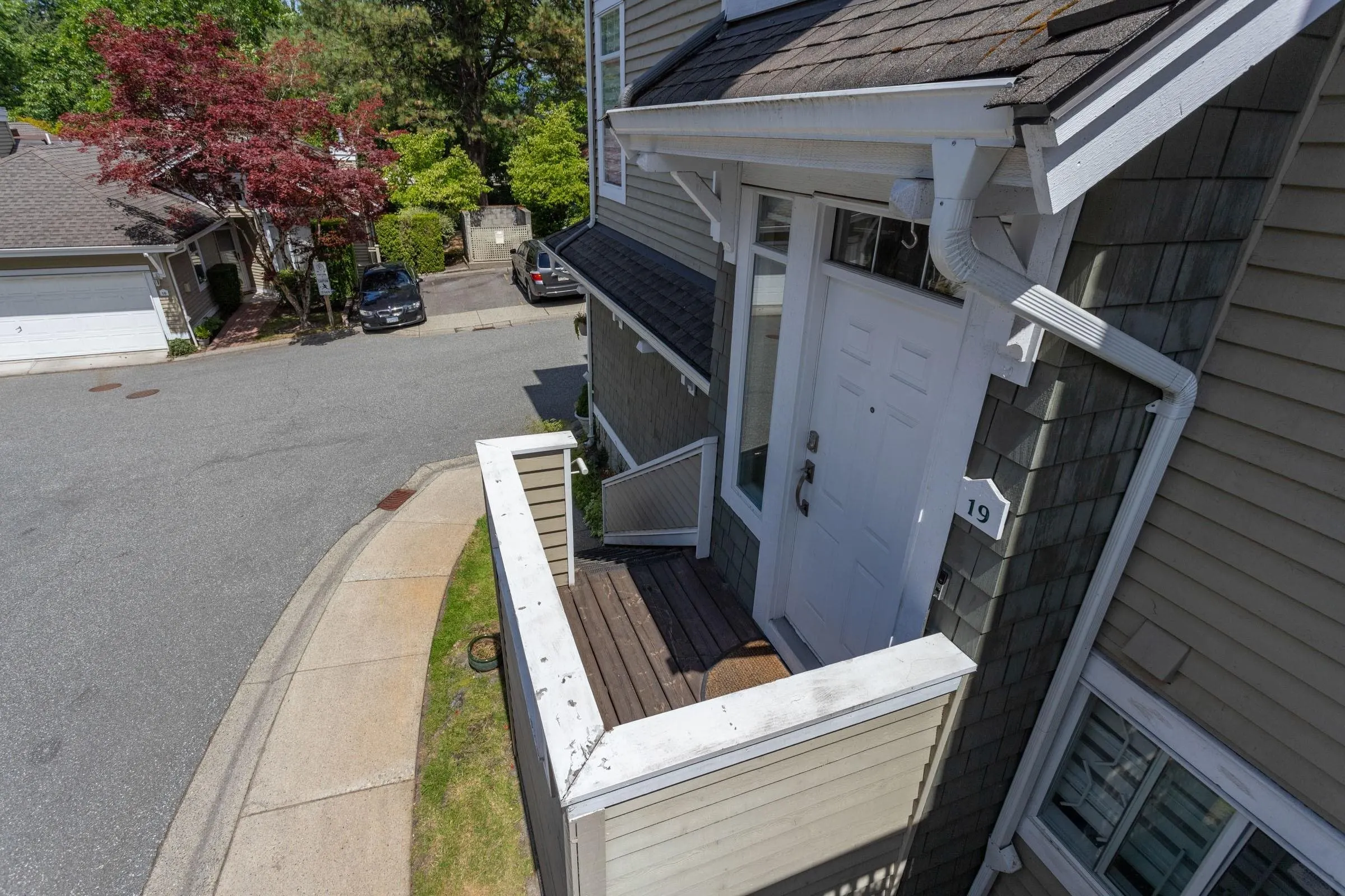 5240 Oakmount Crescent #19