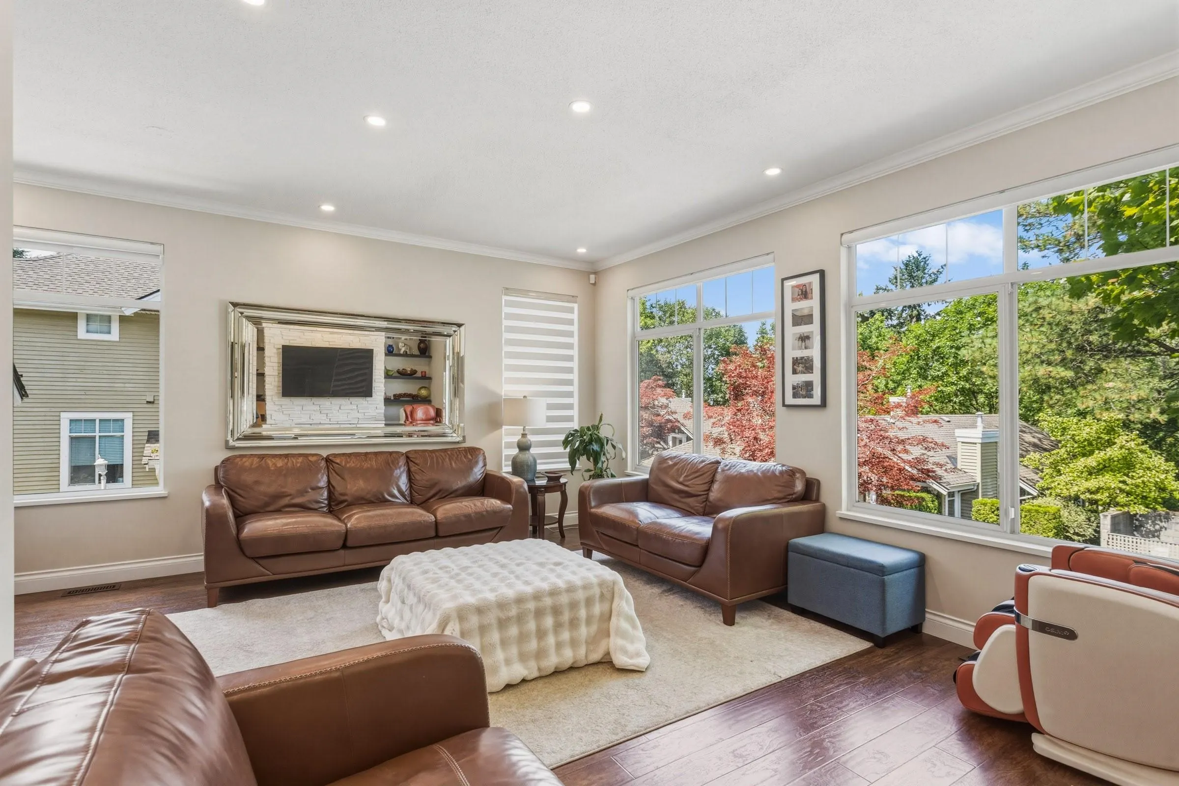 5240 Oakmount Crescent #19