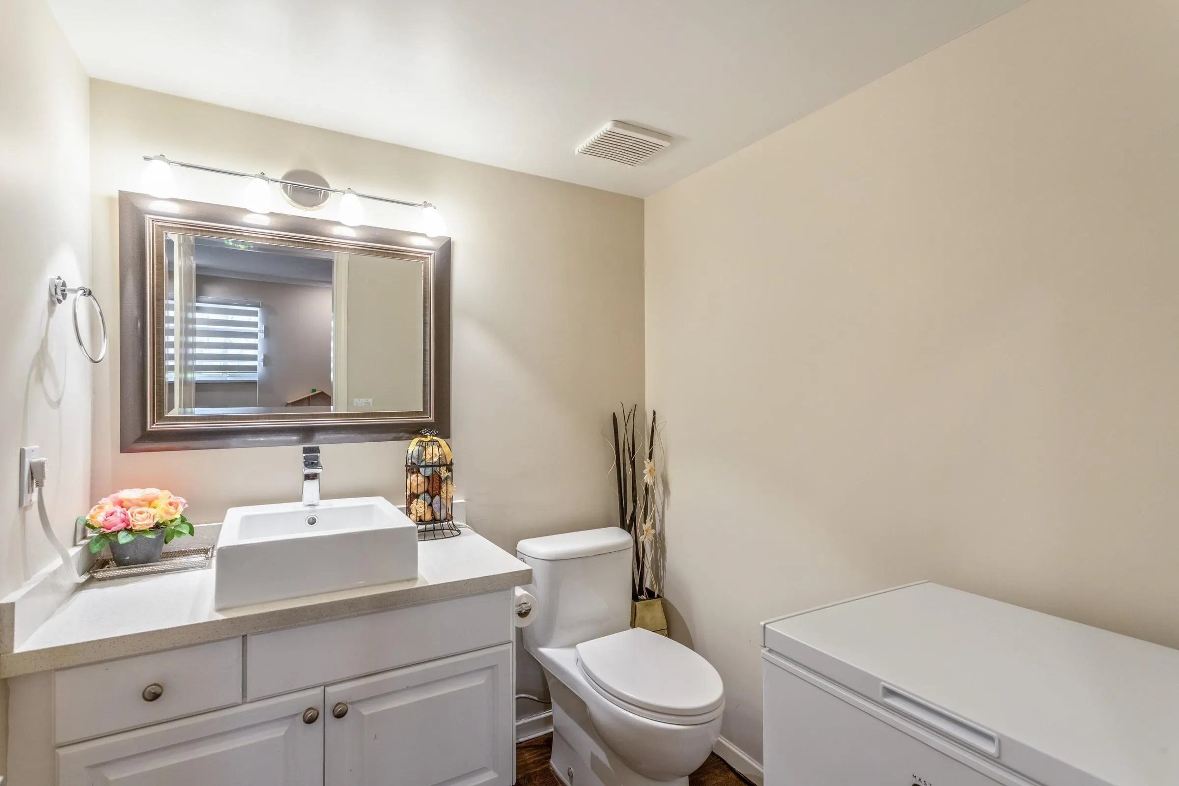 5240 Oakmount Crescent #19