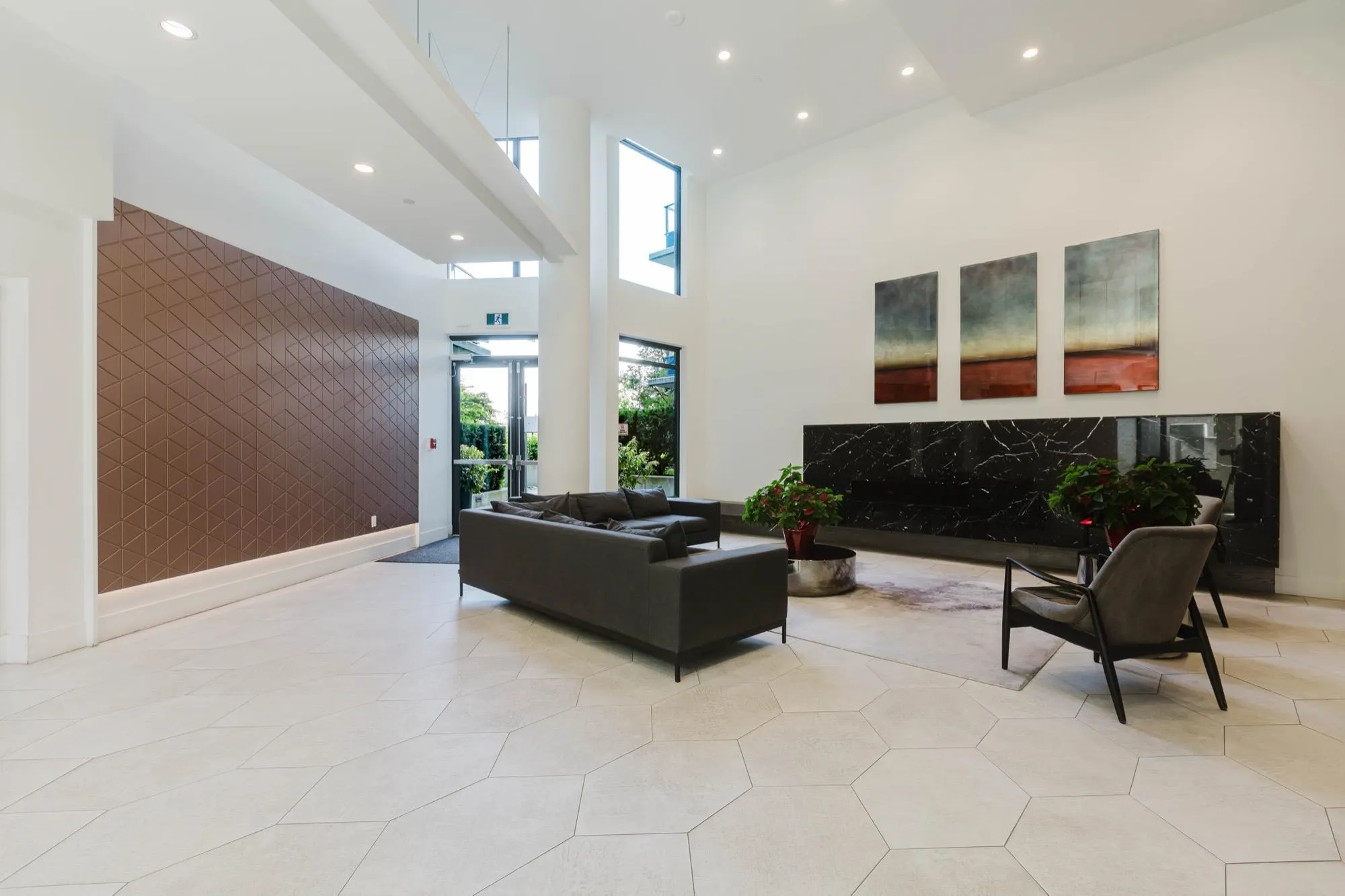 8850 University Crescent #909
