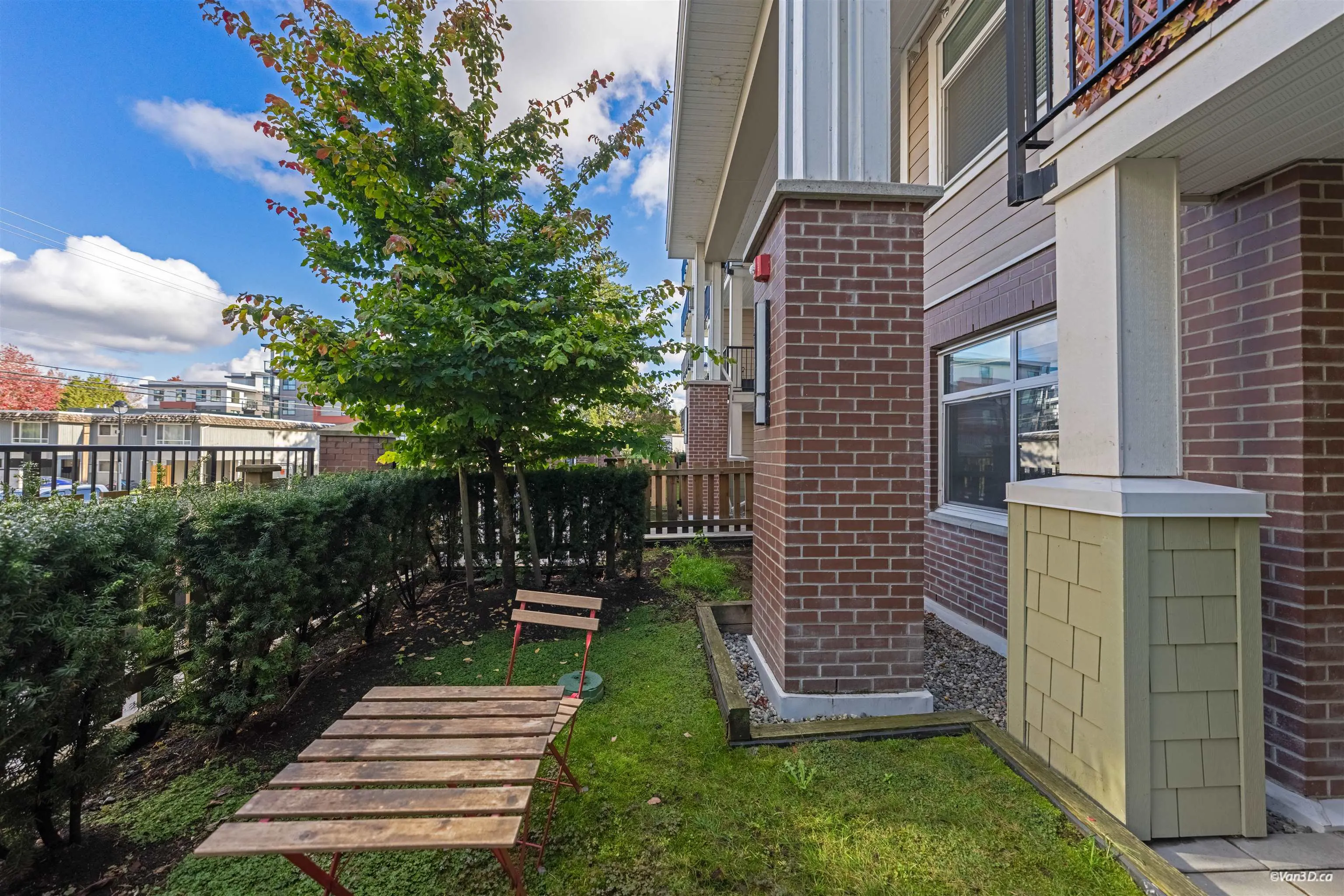 20696 Eastleigh Crescent #119