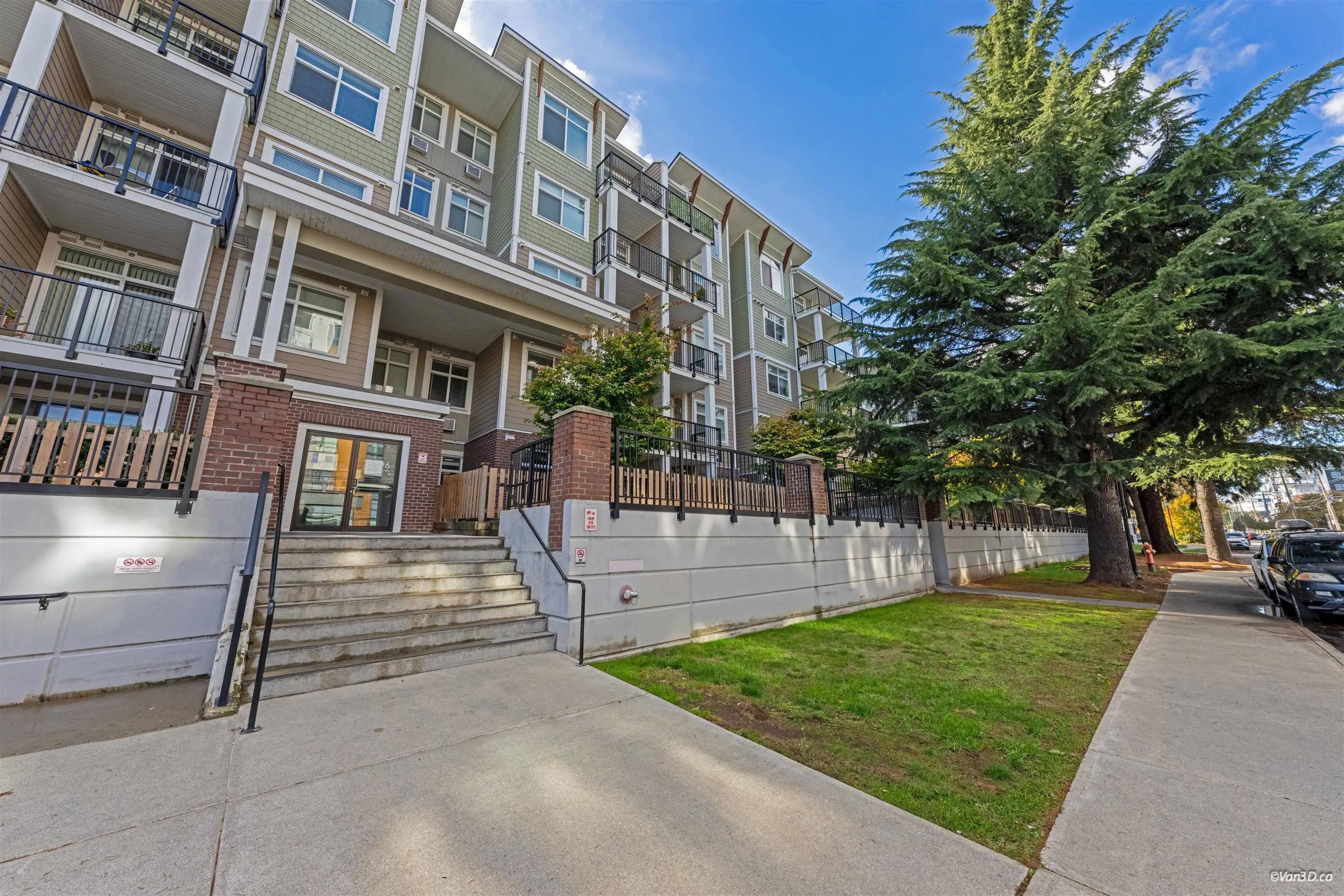 20696 Eastleigh Crescent #119