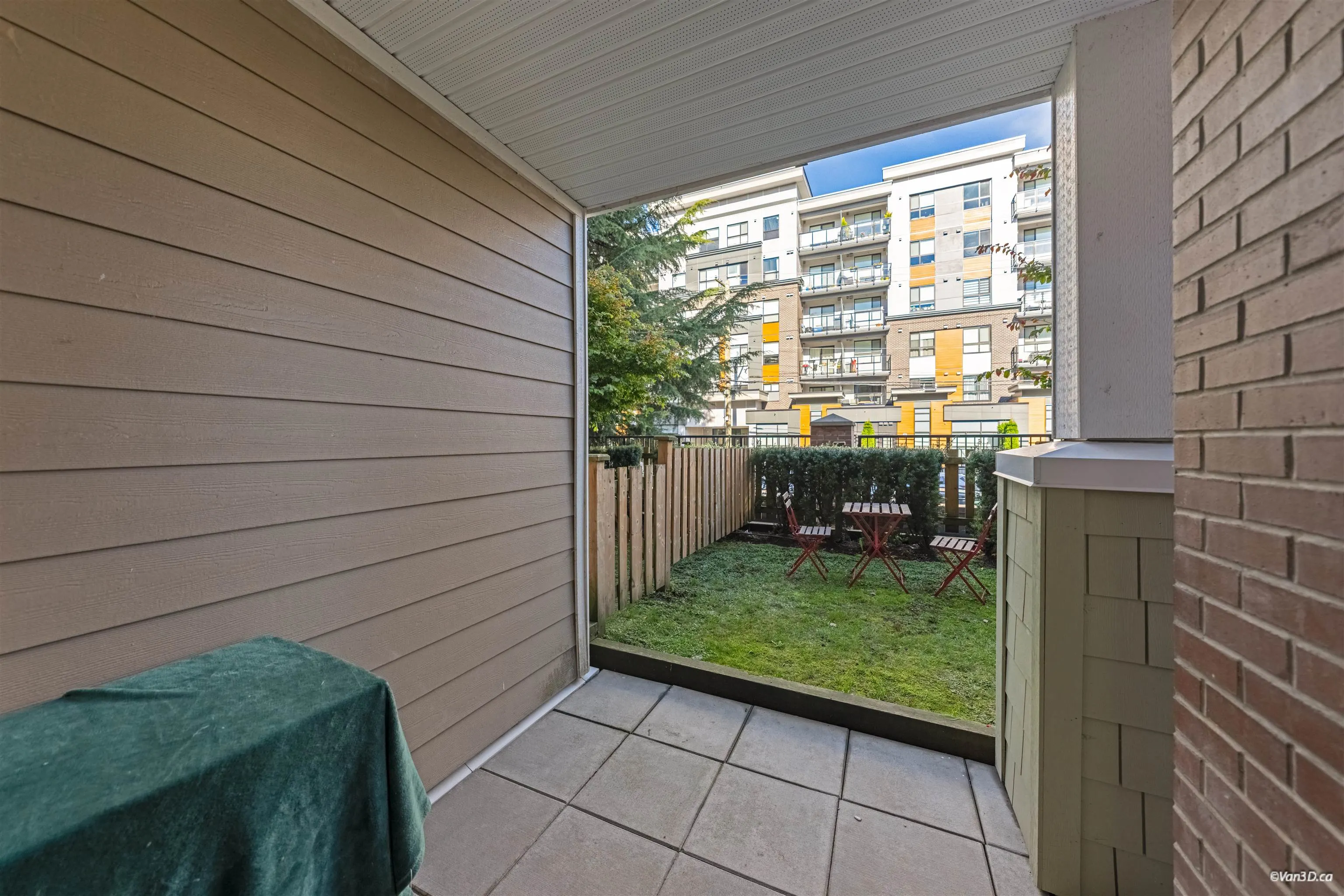 20696 Eastleigh Crescent #119