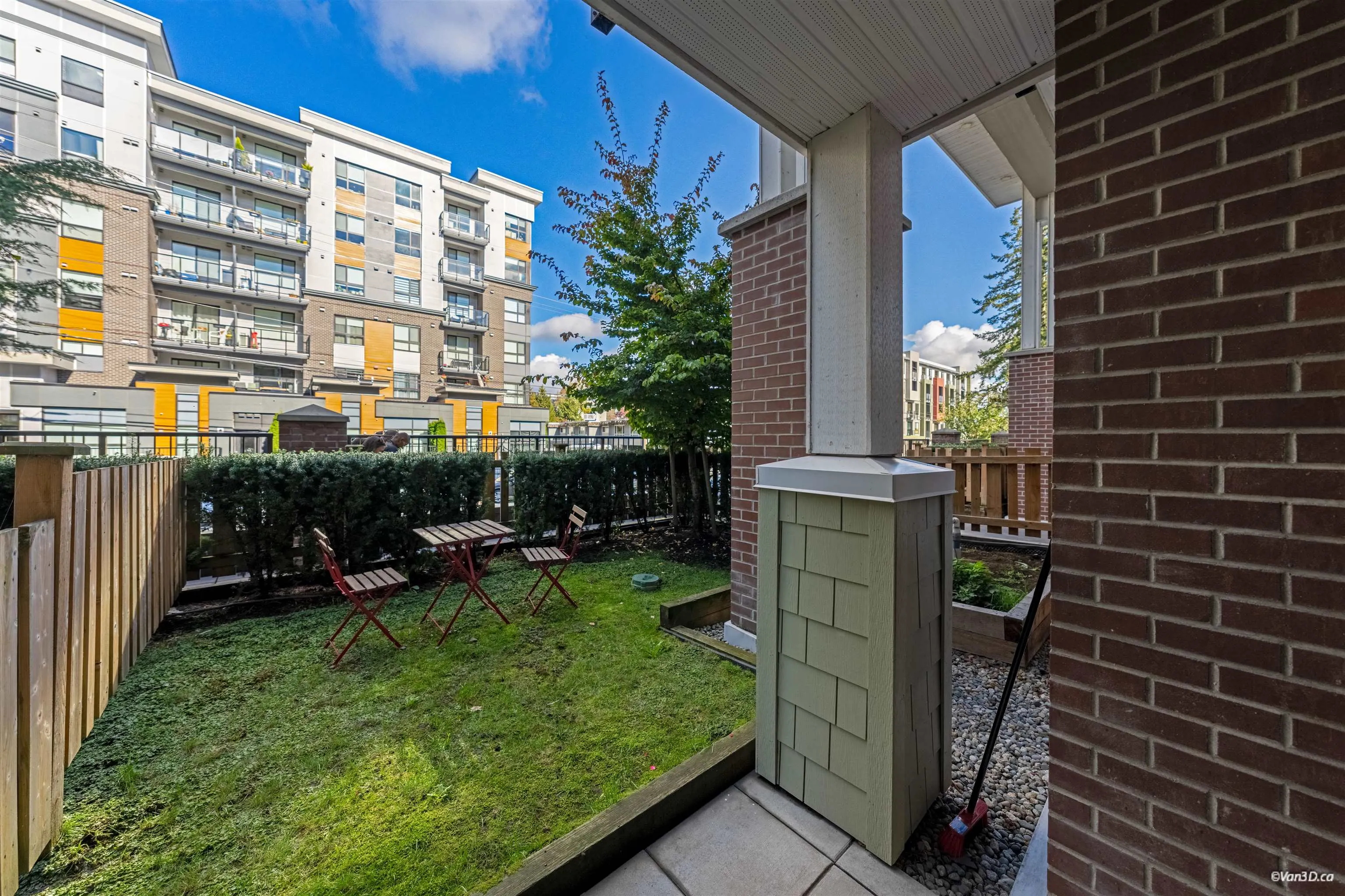 20696 Eastleigh Crescent #119