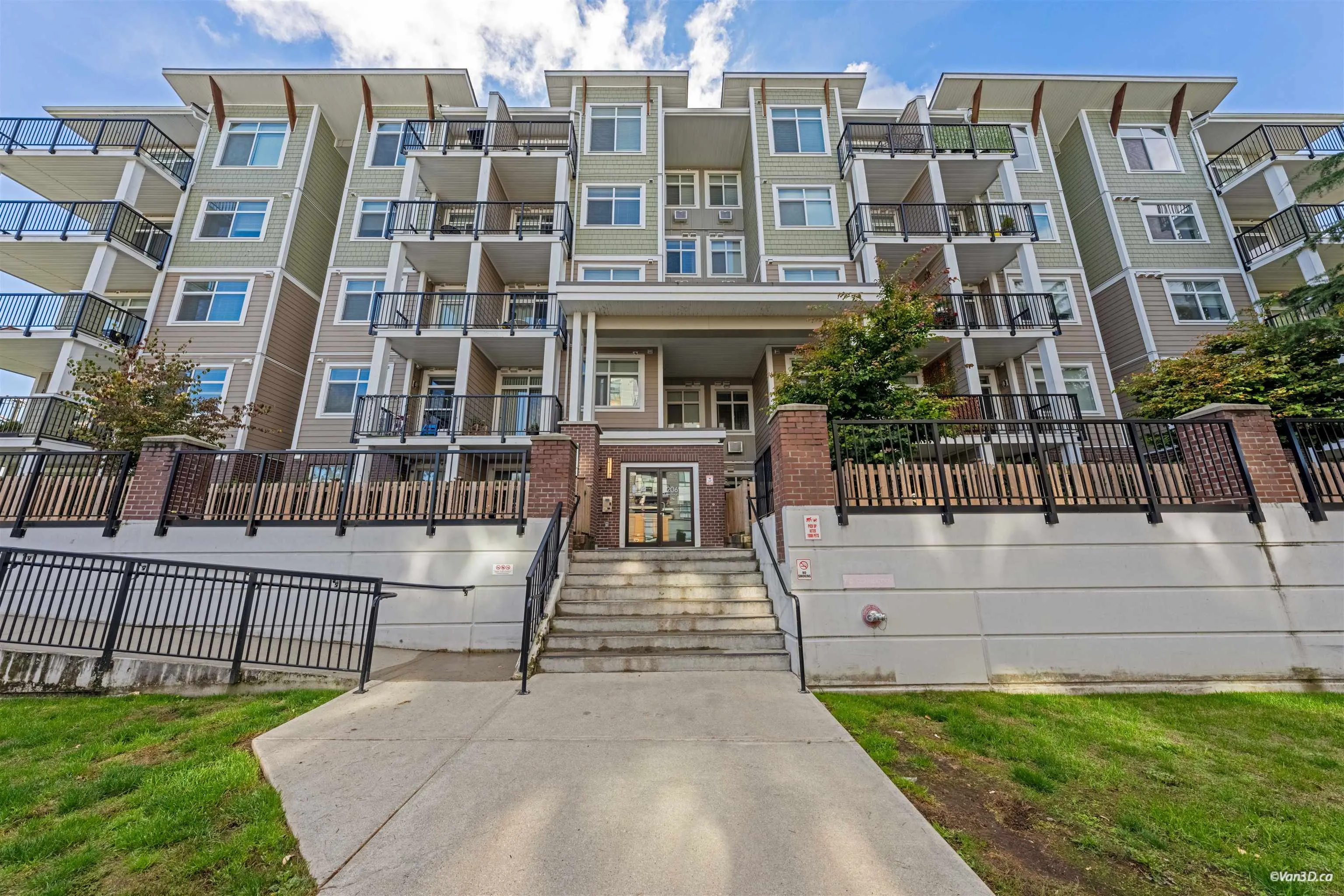 20696 Eastleigh Crescent #119