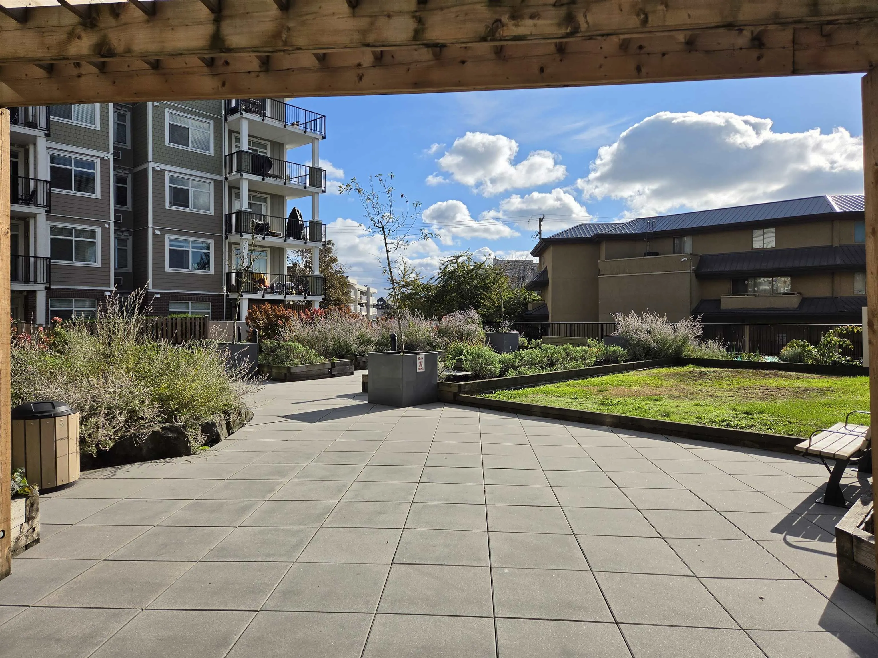 20696 Eastleigh Crescent #119