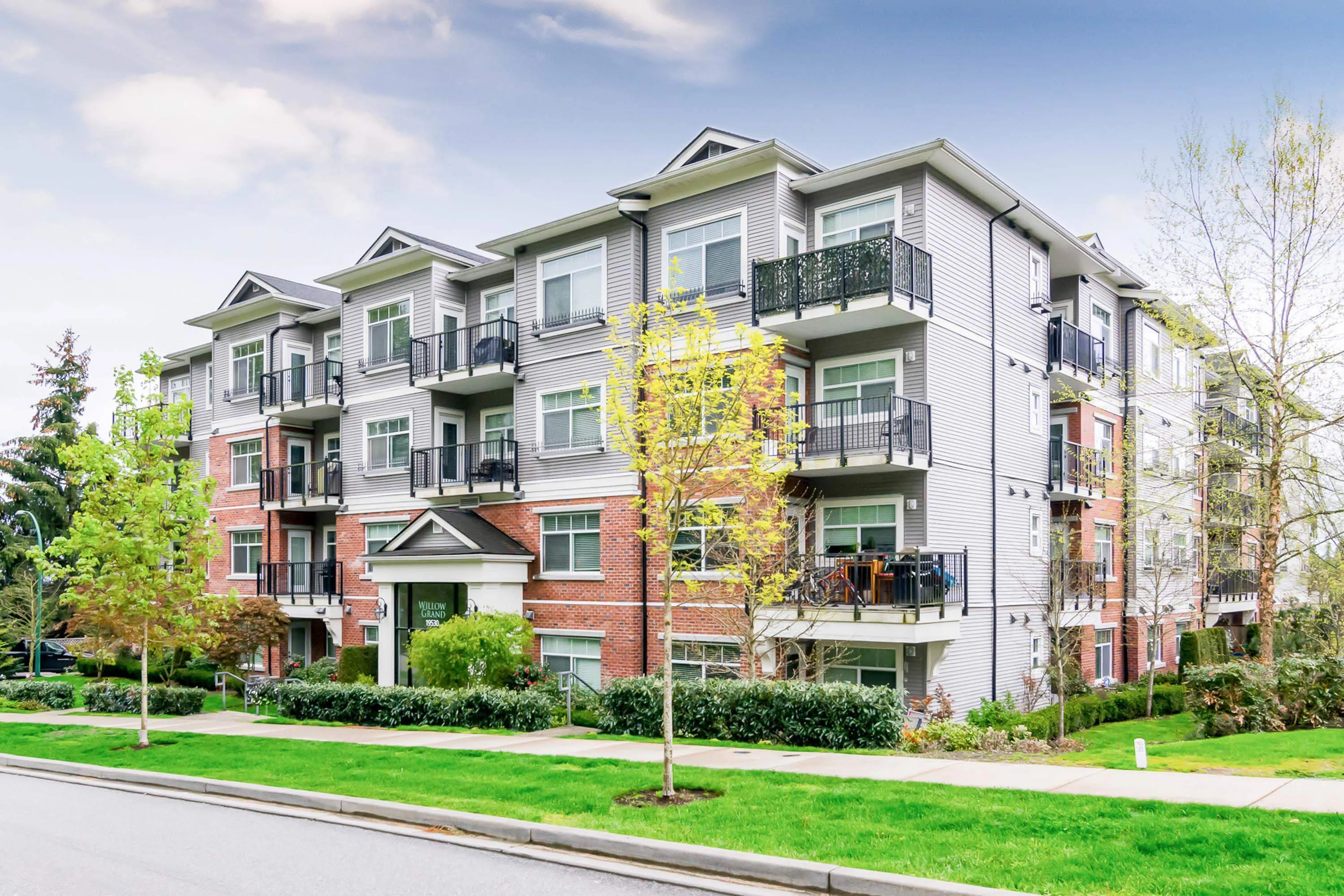 19530 65 Avenue #107