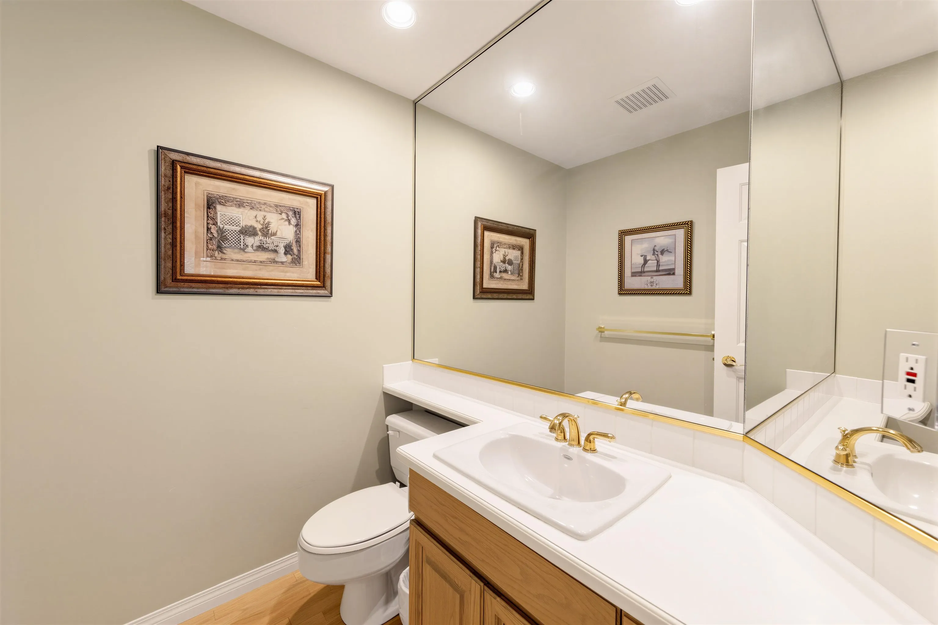 4800 English Bluff Court