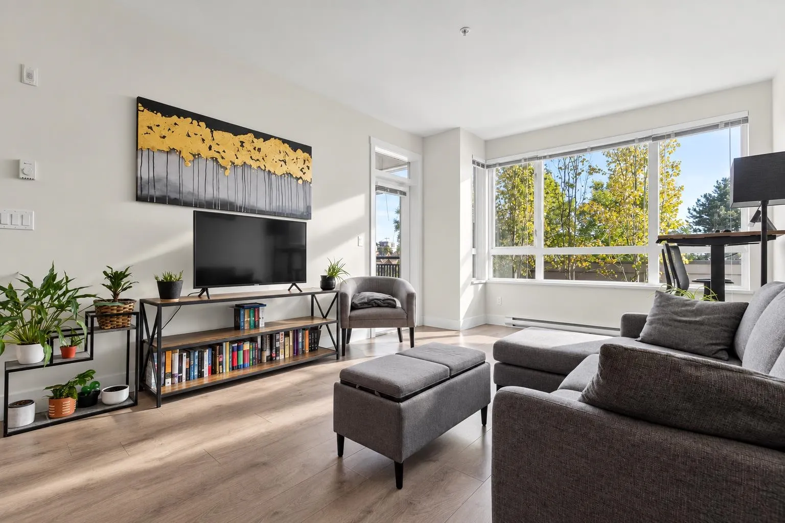 1306 Fifth Avenue #202