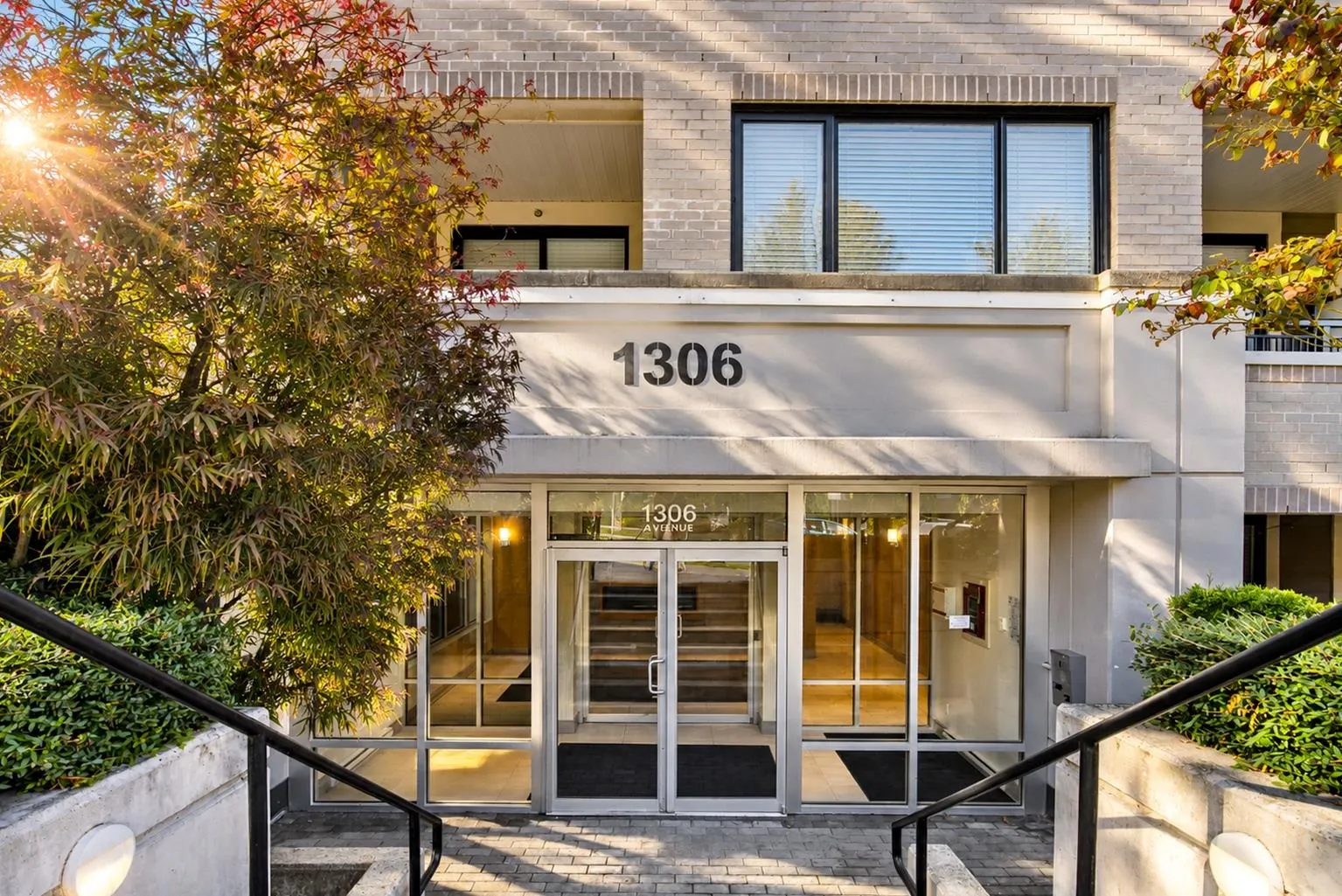 1306 Fifth Avenue #202