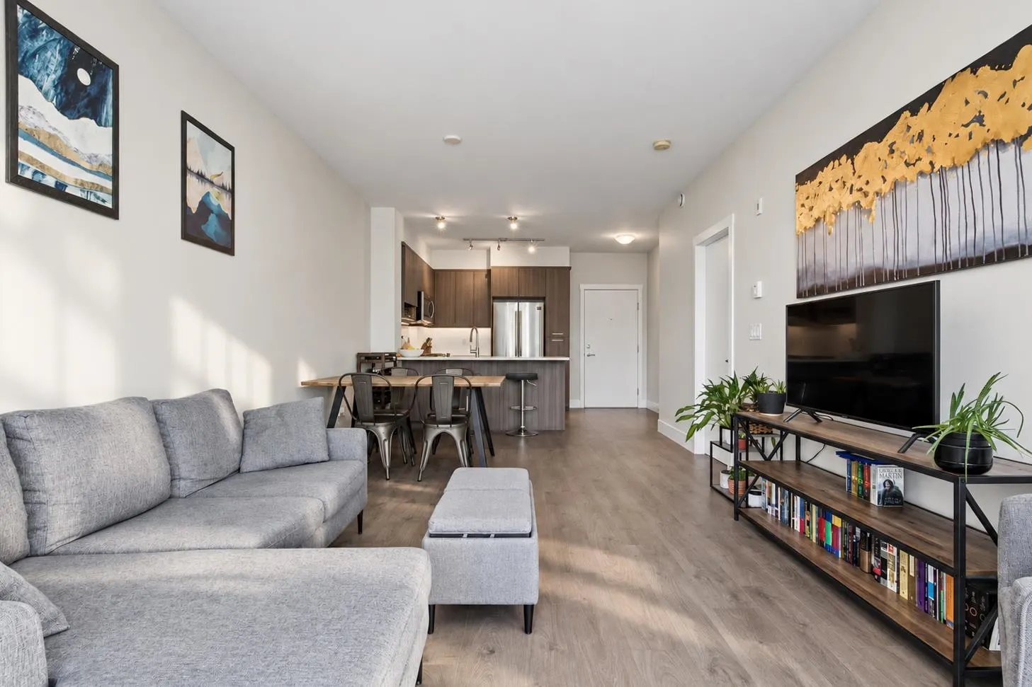 1306 Fifth Avenue #202