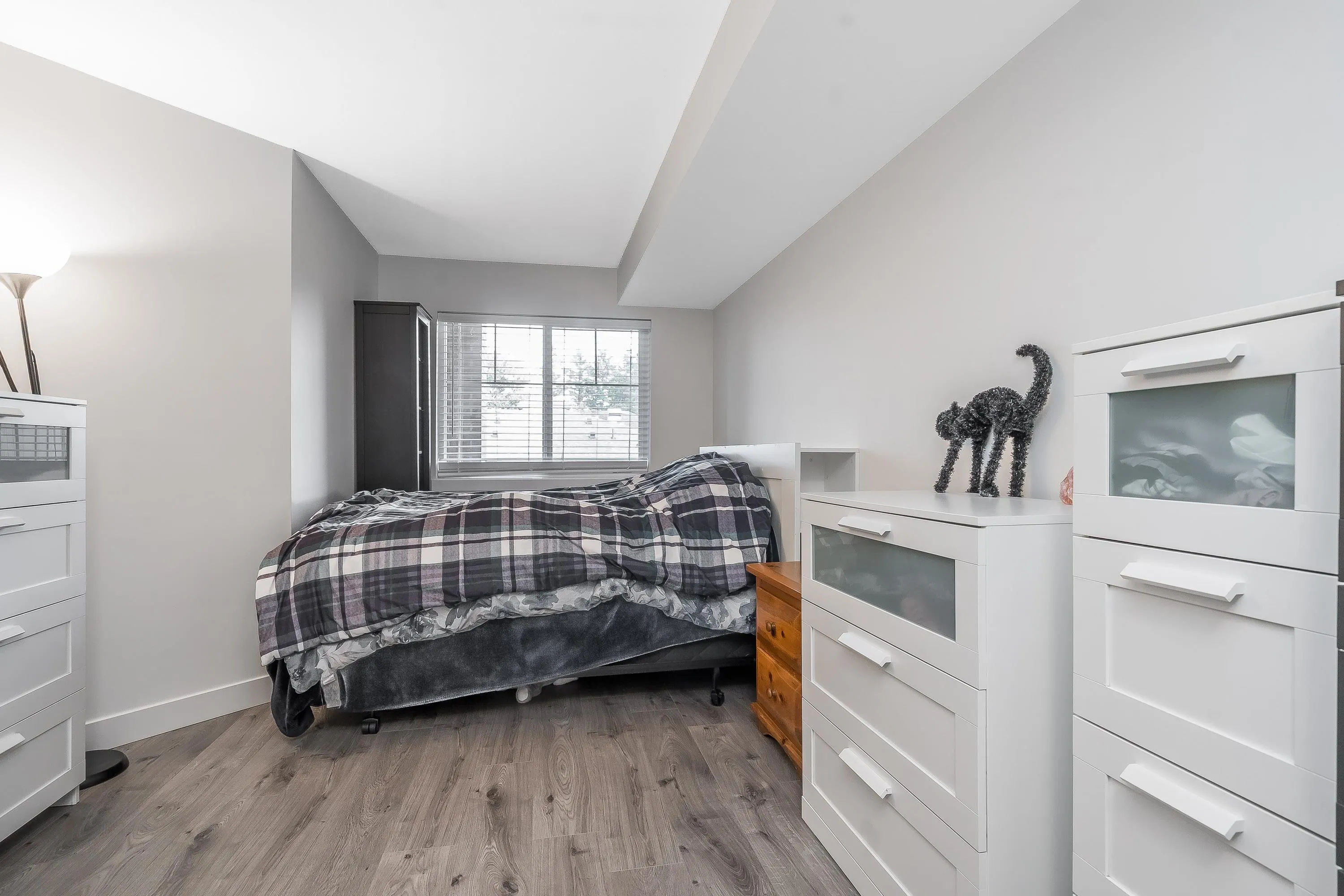 19730 56 Avenue #410