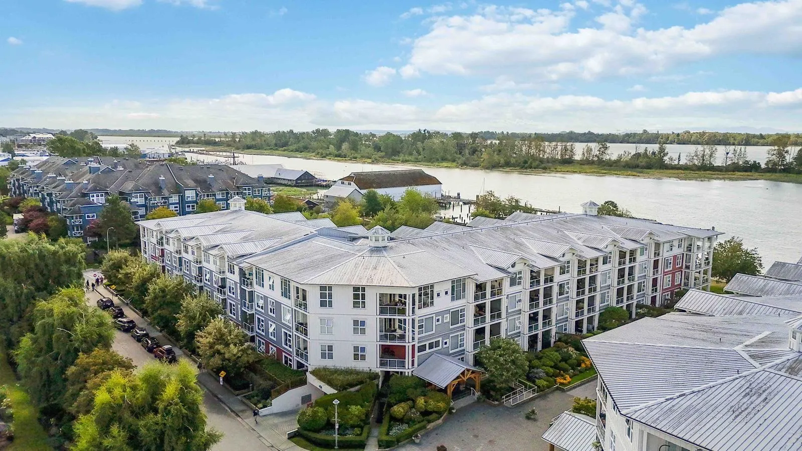 4600 Westwater Drive #416