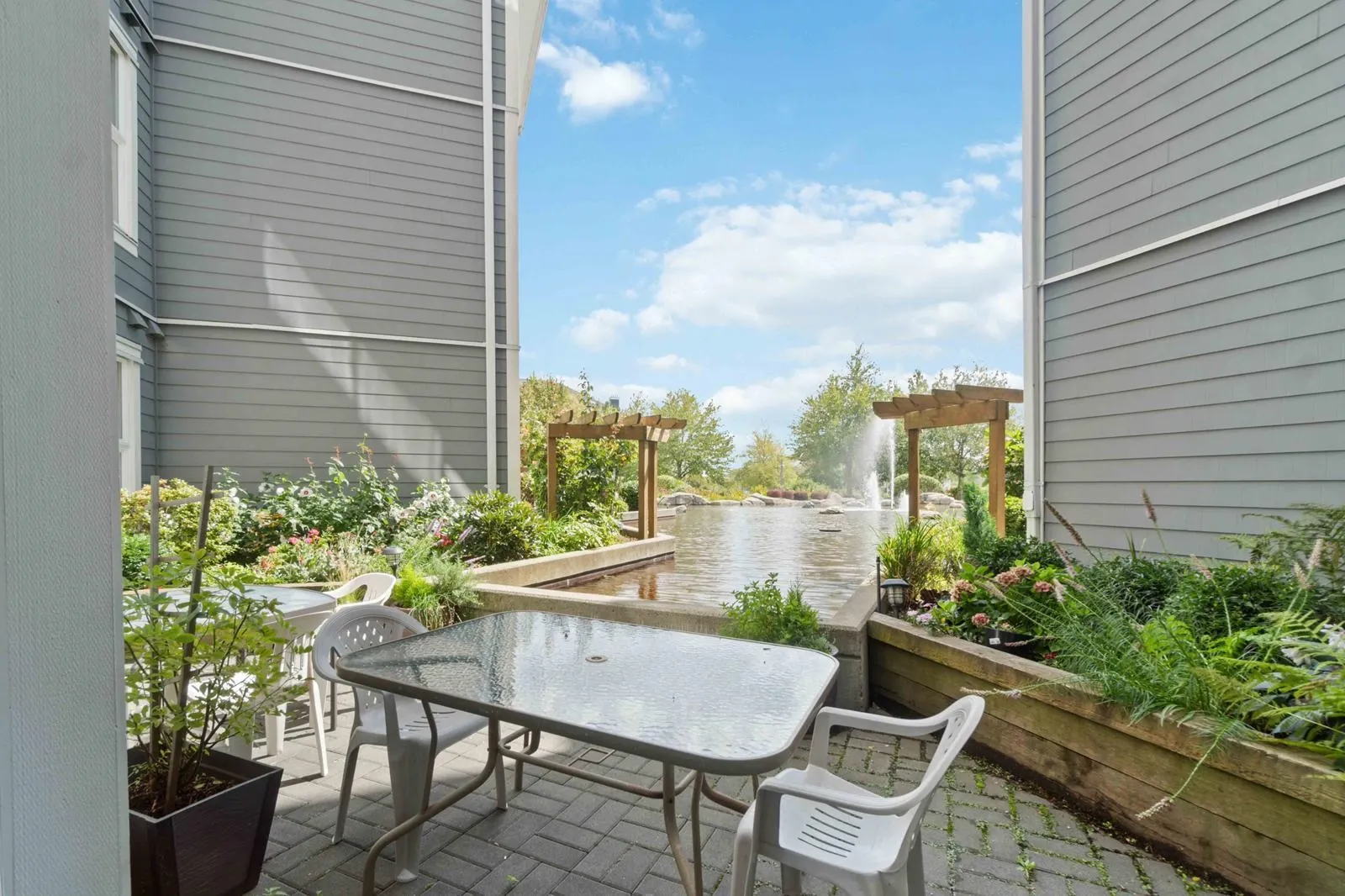 4600 Westwater Drive #416