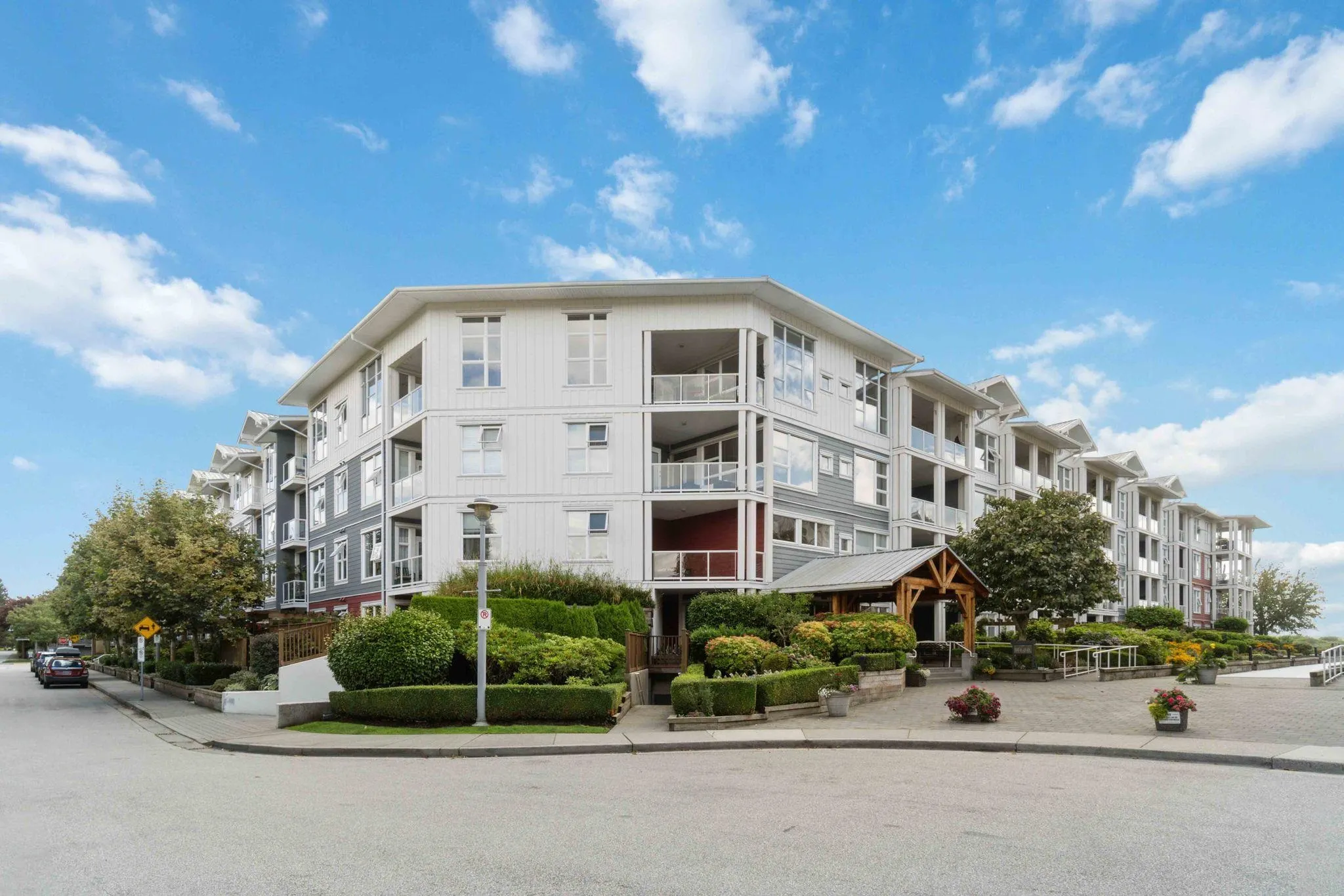 4600 Westwater Drive #416