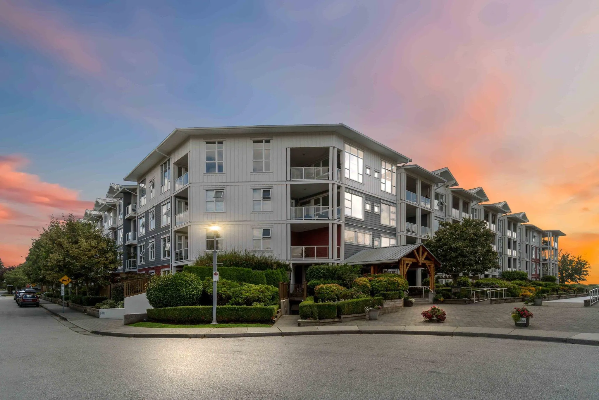 4600 Westwater Drive #416