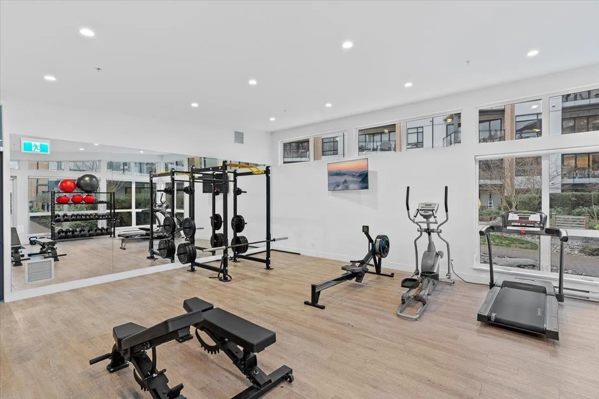 300 Salter Street #305