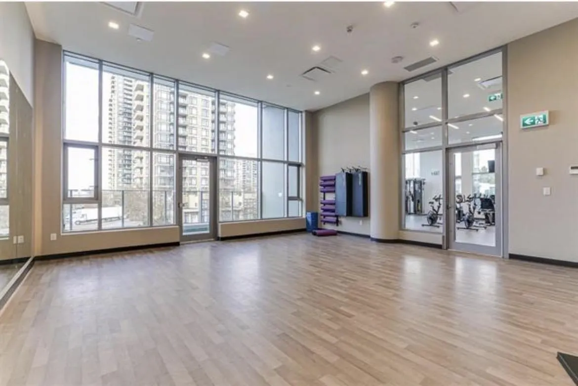 2388 Madison Avenue #2803
