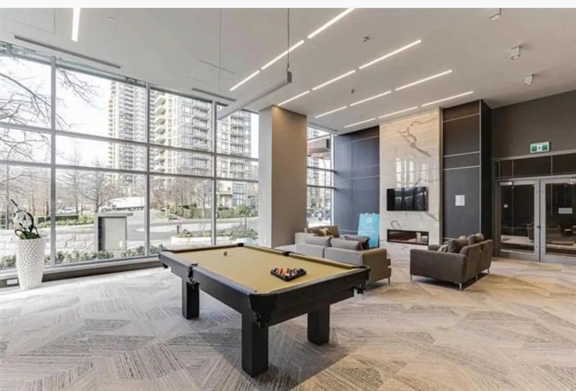 2388 Madison Avenue #2803