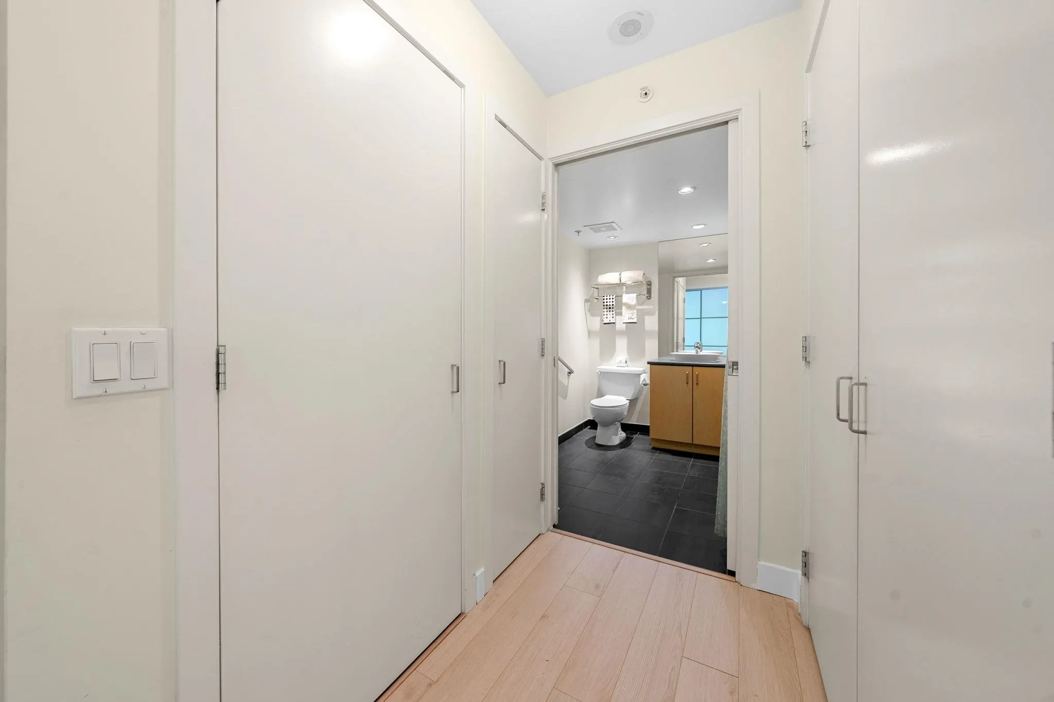 175 W 1st Street #305